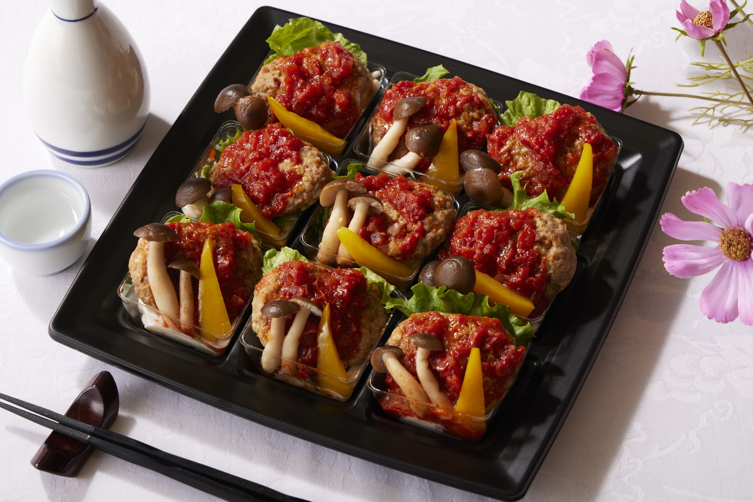 小麦麺サラダ・パプリカ・しめじ・和風ハンバーグ