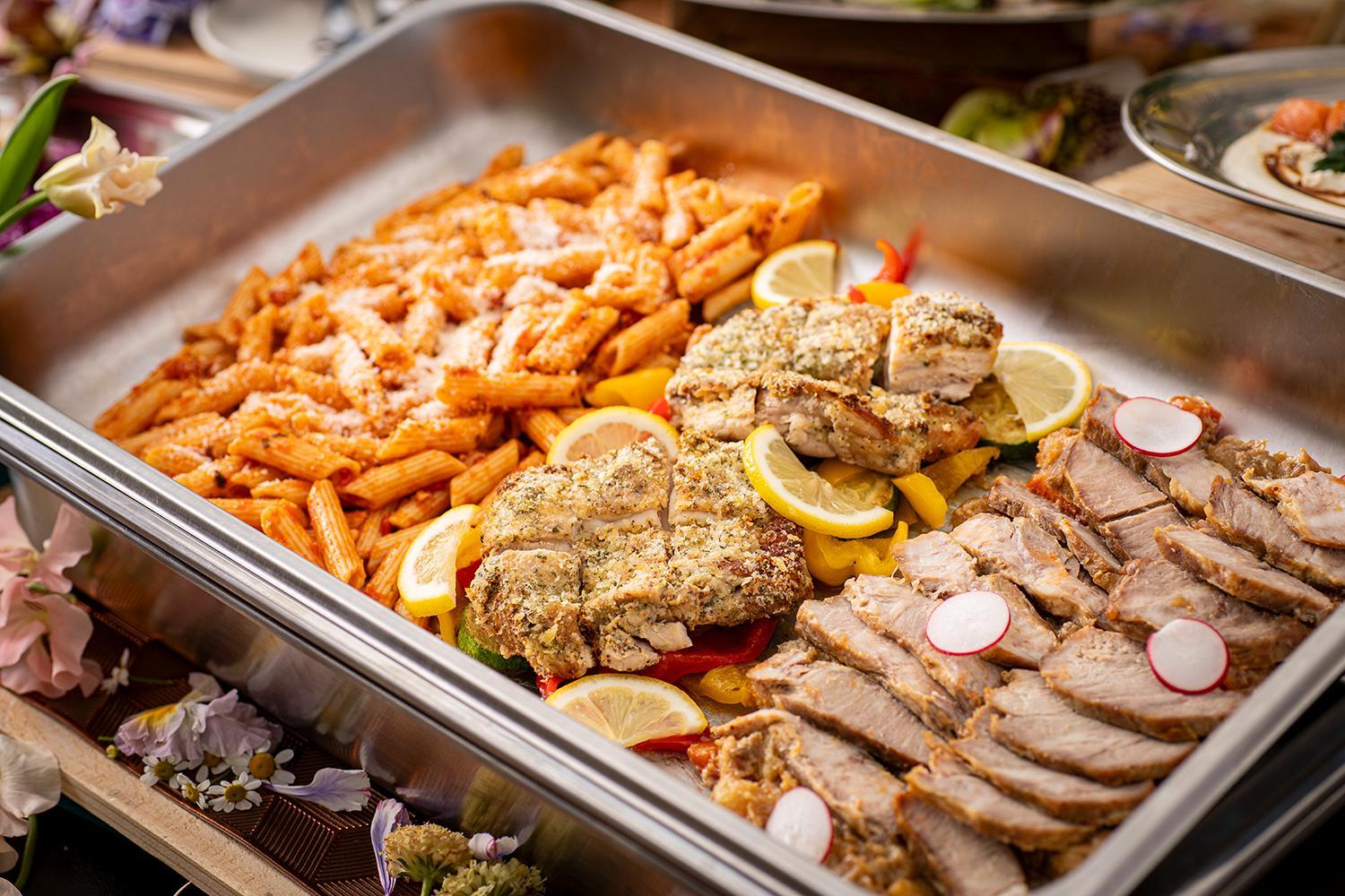 ・豚肉のロースト・ペンネアラビアータ