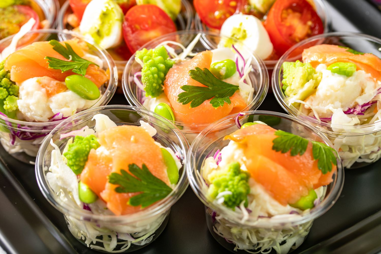 【春の期間限定プラスワン】【お届けのみ】全14品・自家製ローストビーフ・海の幸のパエリア付プラチナムオードブル画像5