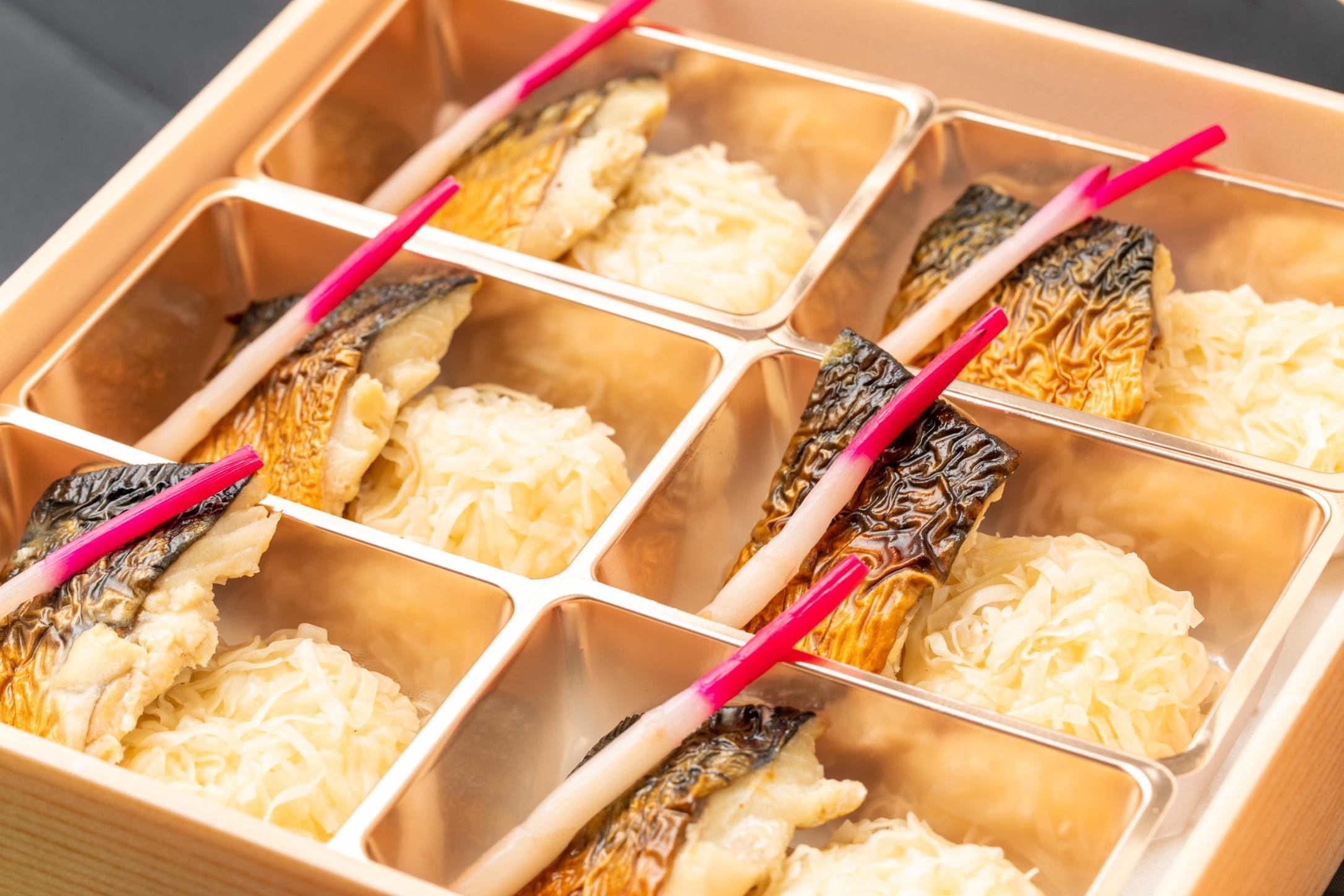 鯖の塩焼き/烏賊焼売