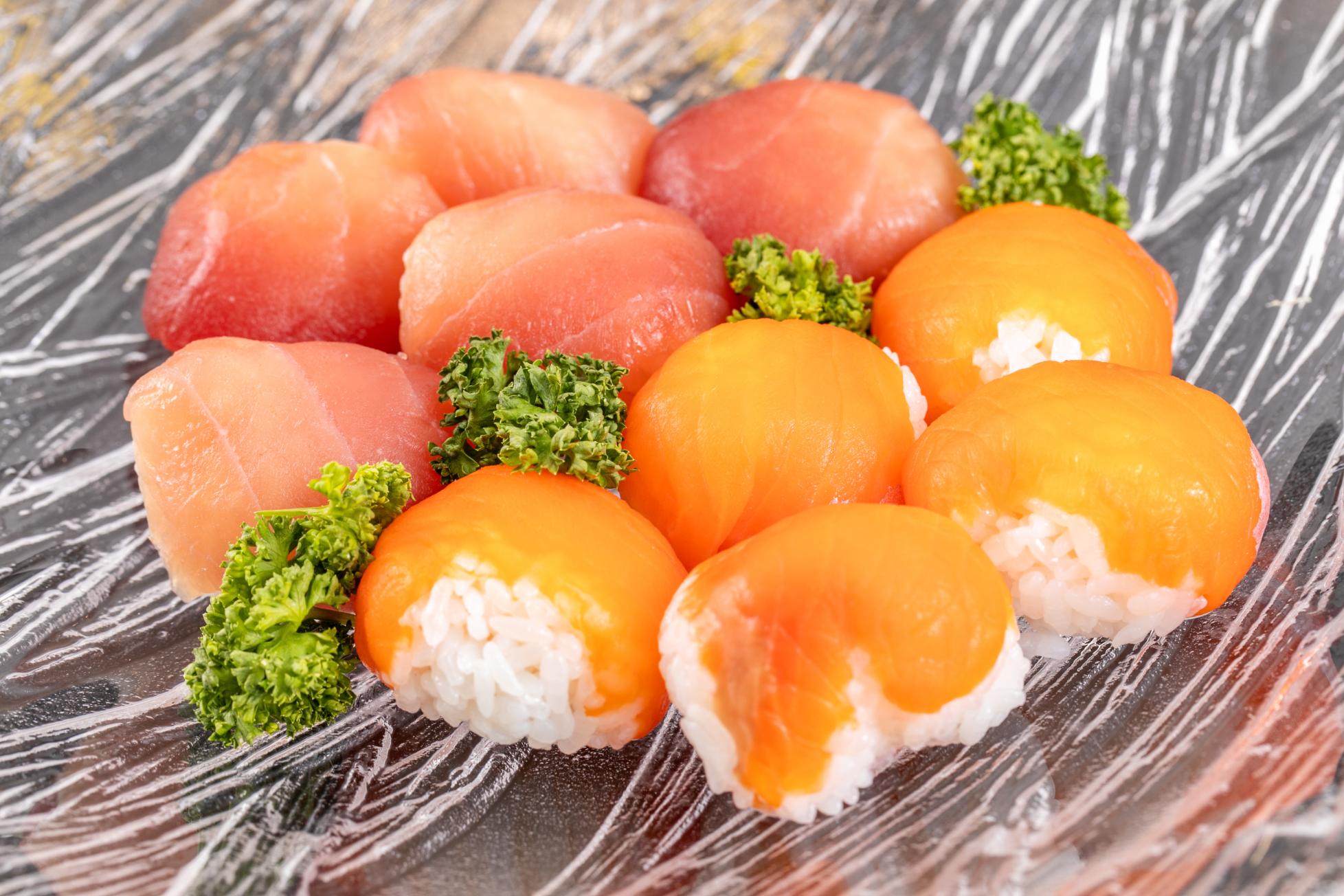 【春の期間限定20％割引￥4,400→￥3,520】【全10品・スタッフ付き】シェフ焼き上げLIVEステーキ！握り寿司付きカジュアルケータリングプラン画像2