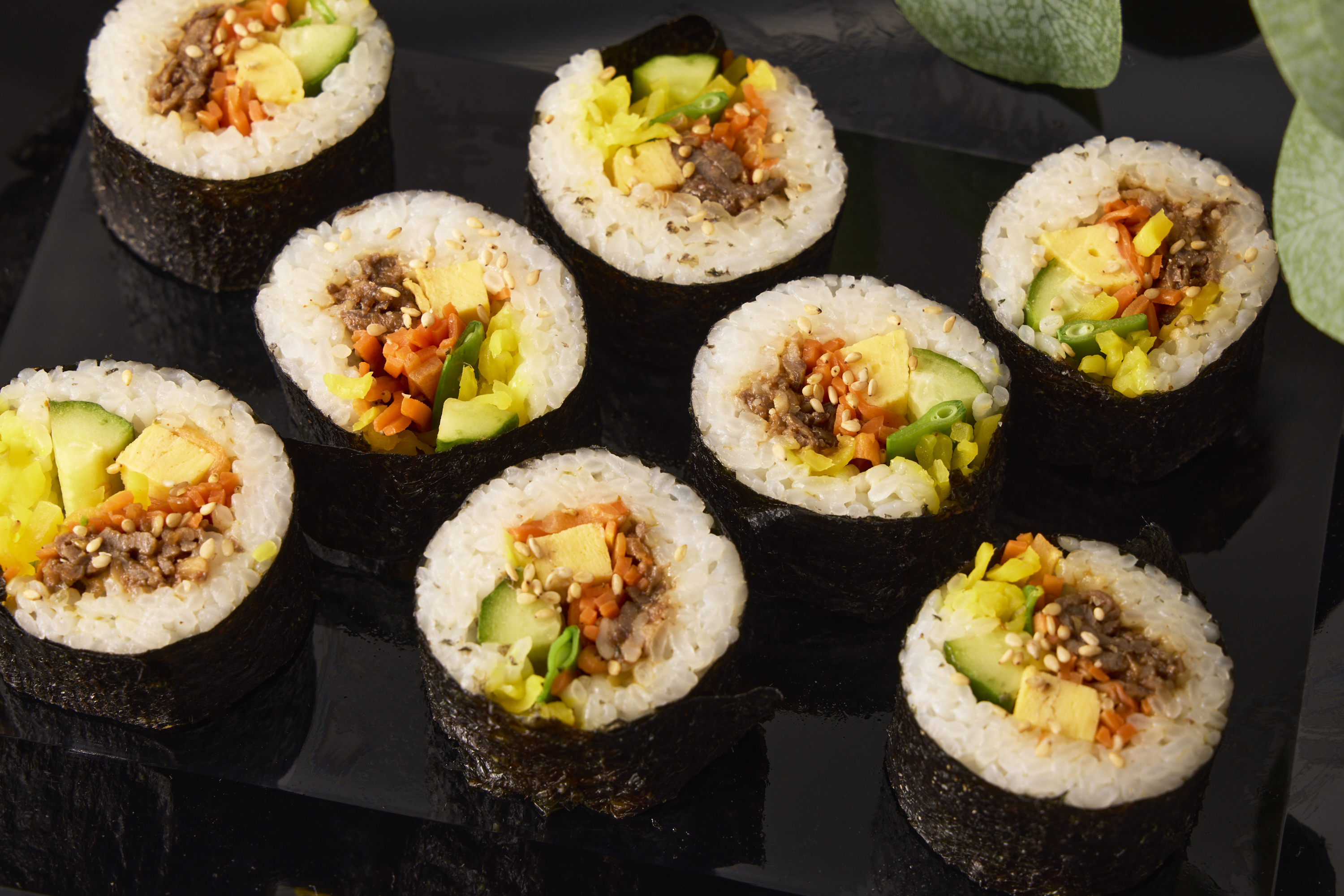 いずの蔵特製キンパ(韓国風甘辛海苔巻き)