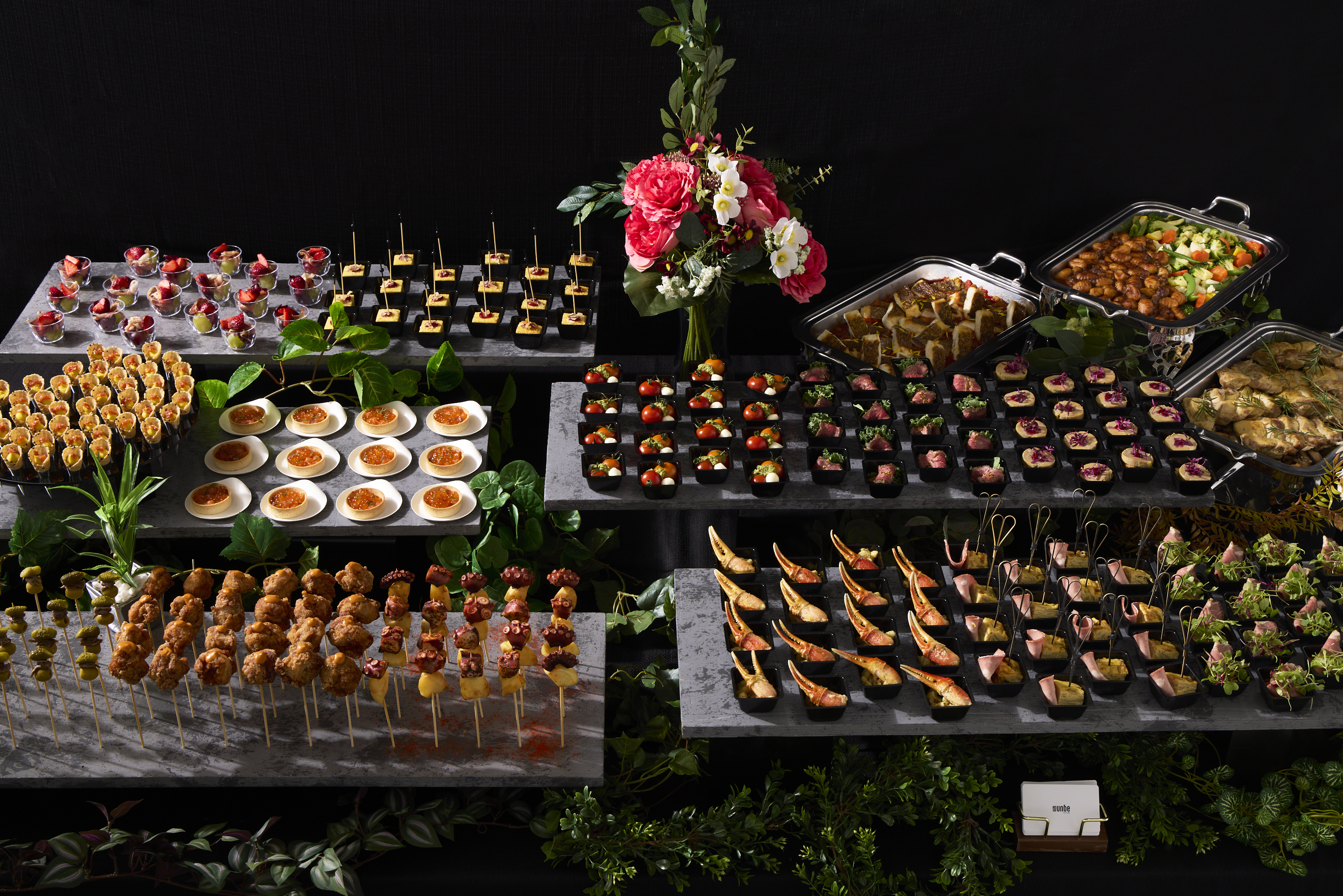 【究極の15品】黒毛和牛とフォアグラのスペシャリテ・フルコースケータリング画像0