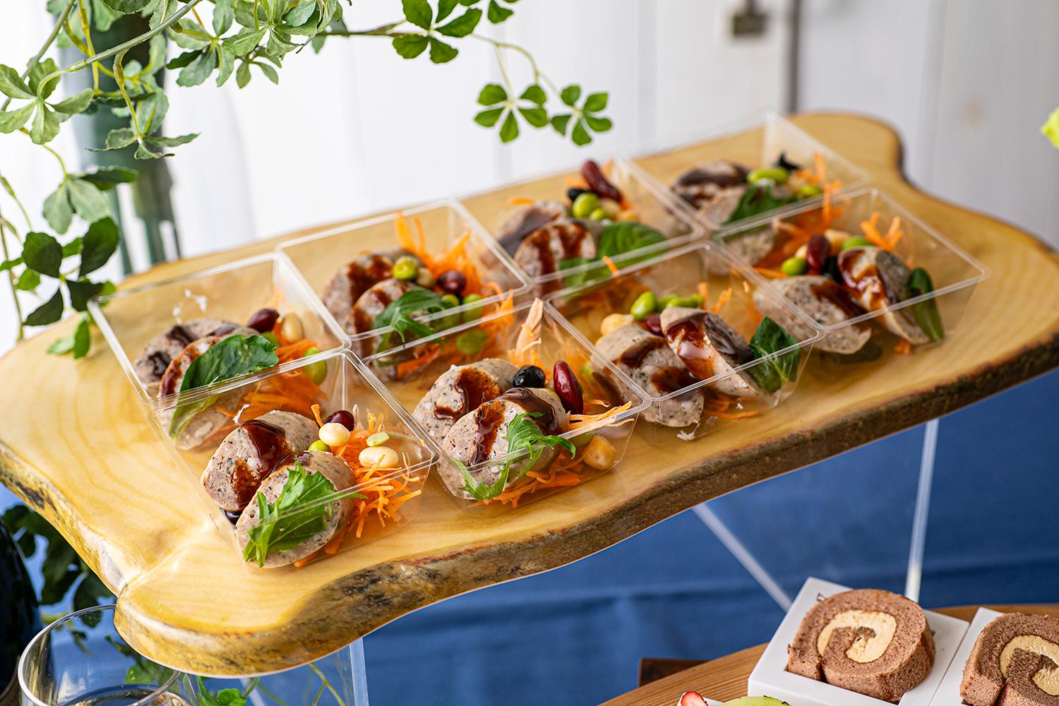 【フィンガーフード】自家製スモークソーセージのバルサミコ味