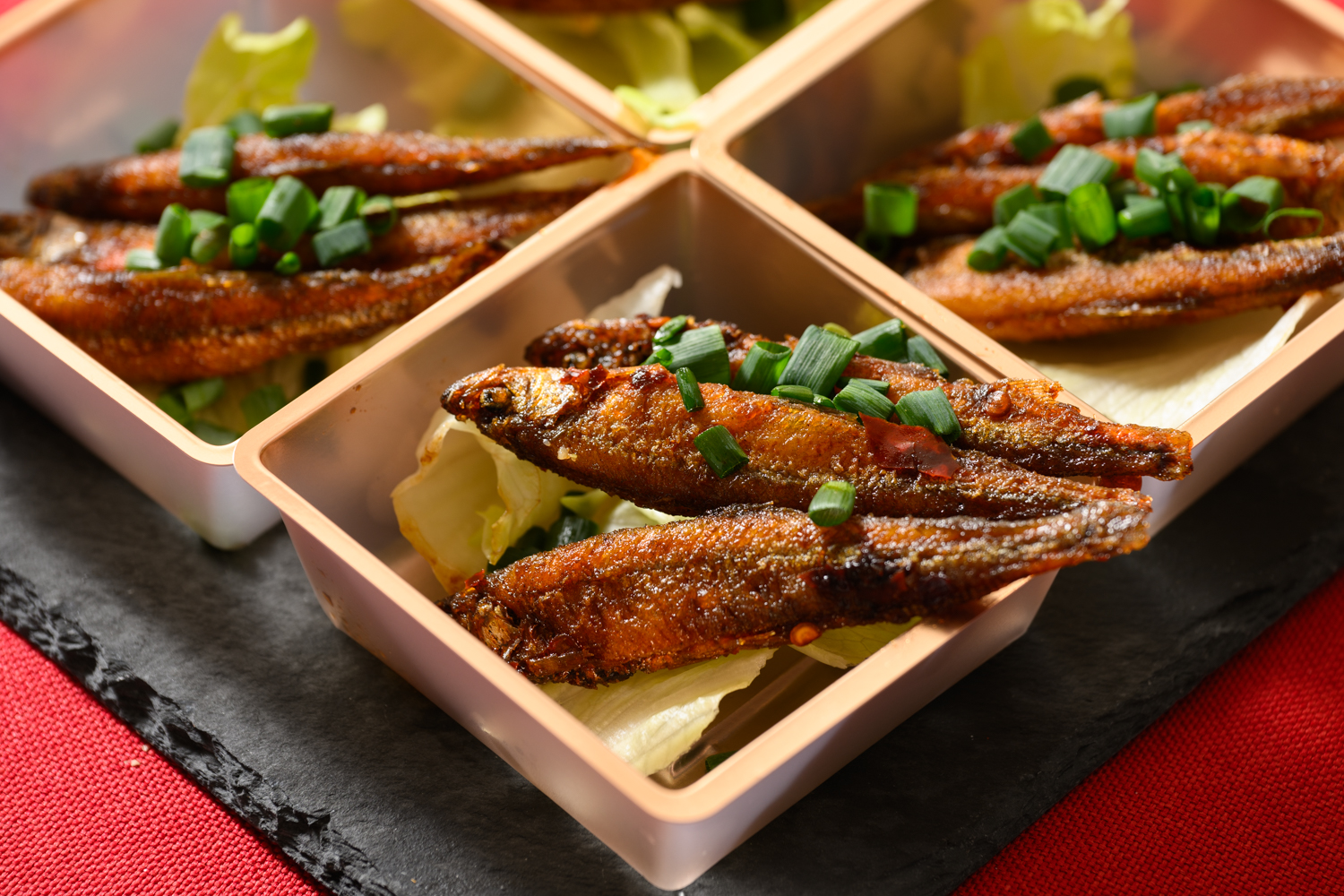 ワカサギのブラックピンズ炒め煮