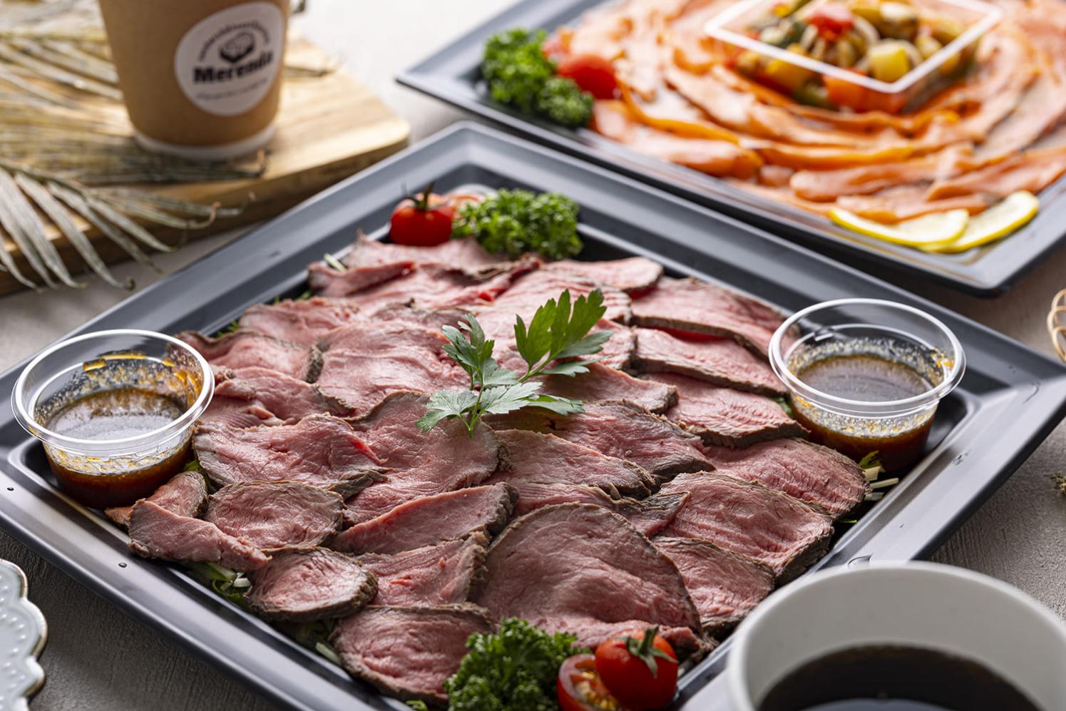 ・自家製ローストビーフ　グレイビーソース添え