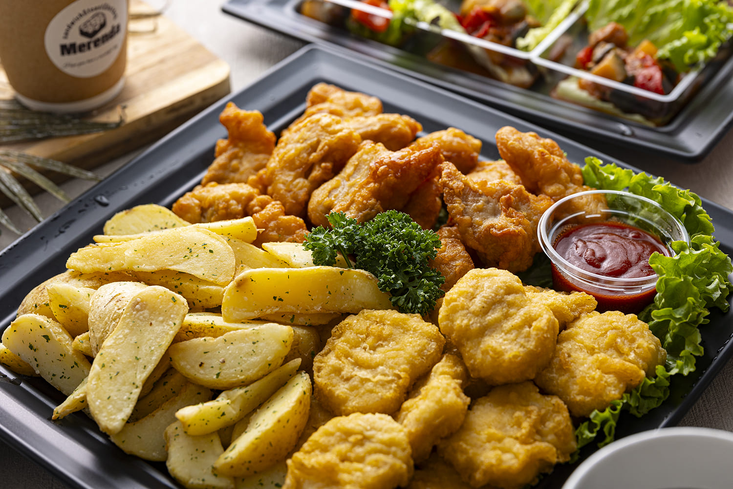 ・若鶏のからあげ・皮付きポテトフライ・チキンナゲット