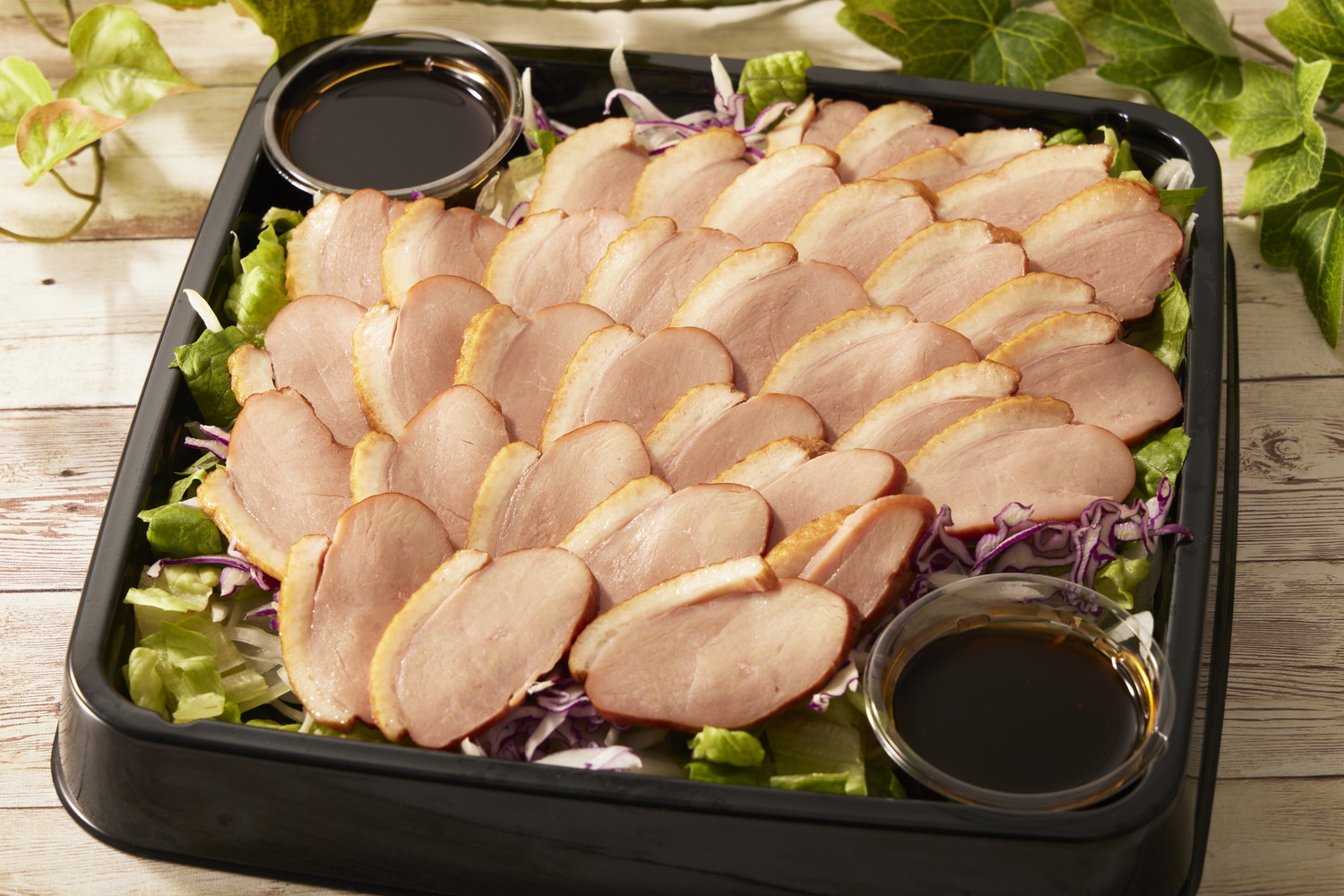 燻製合鴨のタリアータ　特製ポン酢ジュレで
