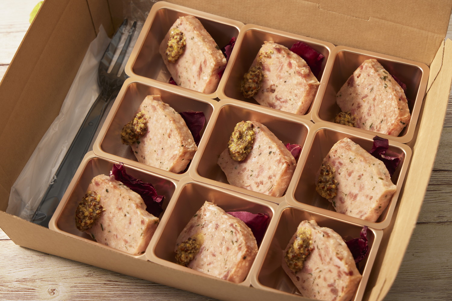 プロバンス風ポークパテ　マスタードソースで
