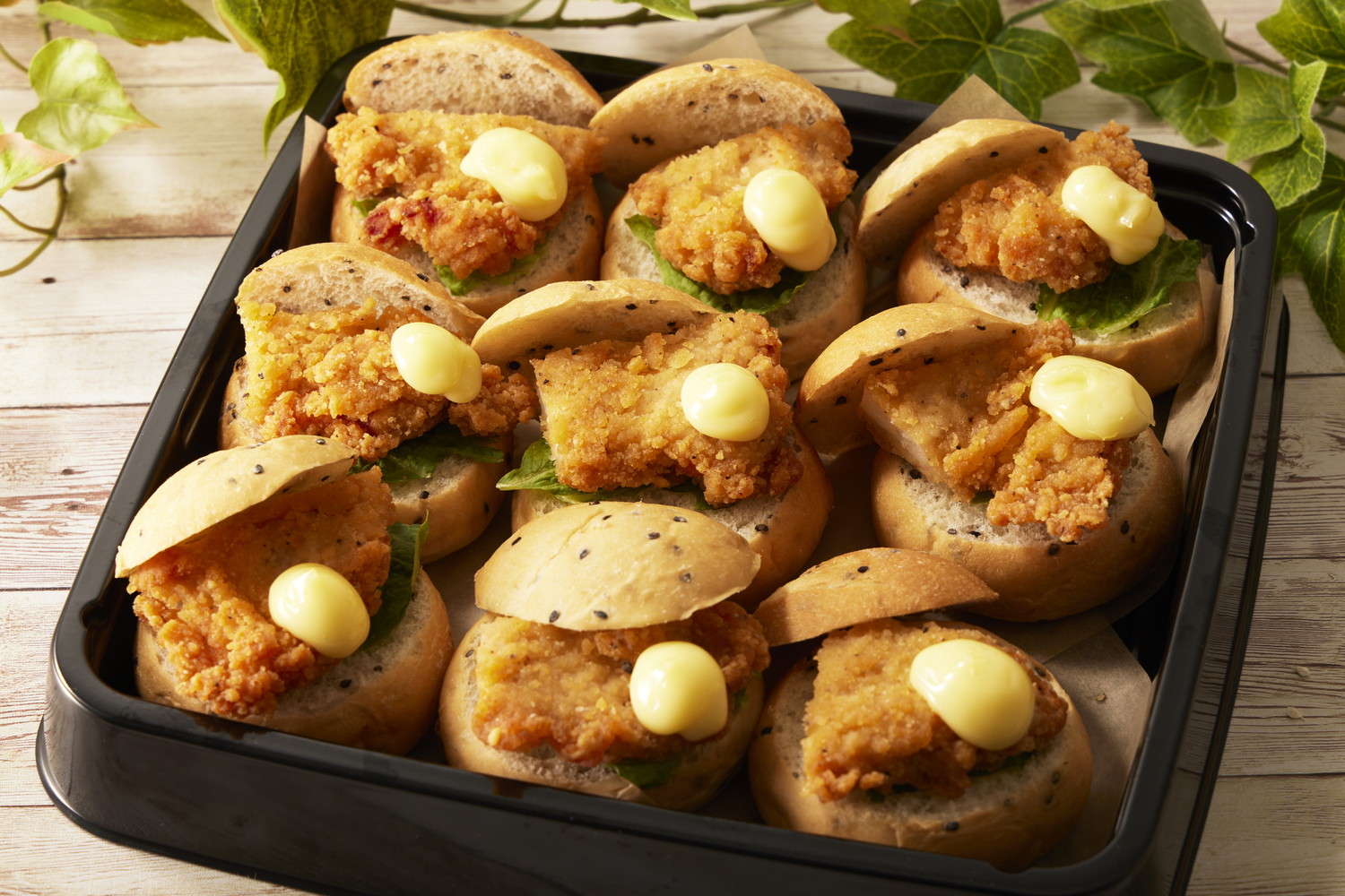 　【大皿料理】チキンタツタバーガー
