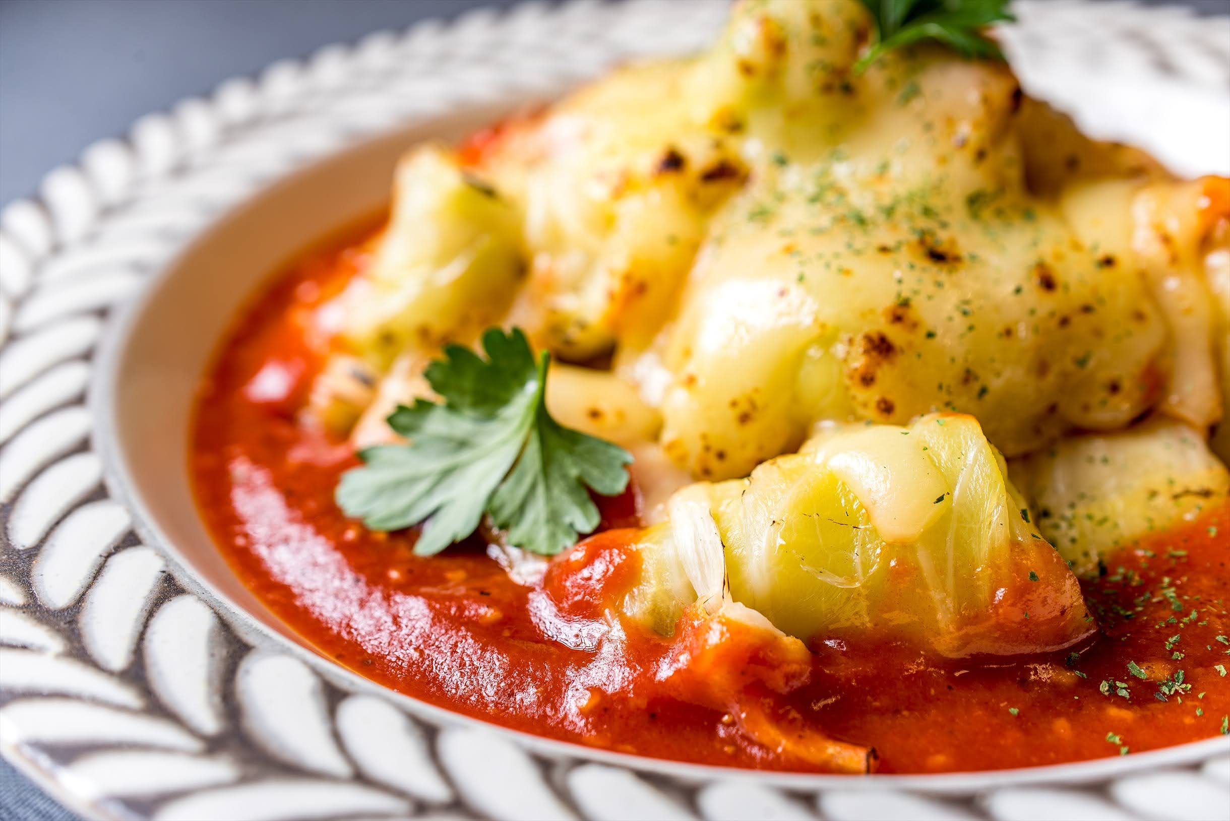 【温】とろけるチーズとプチロールキャベツのトマト煮込み
