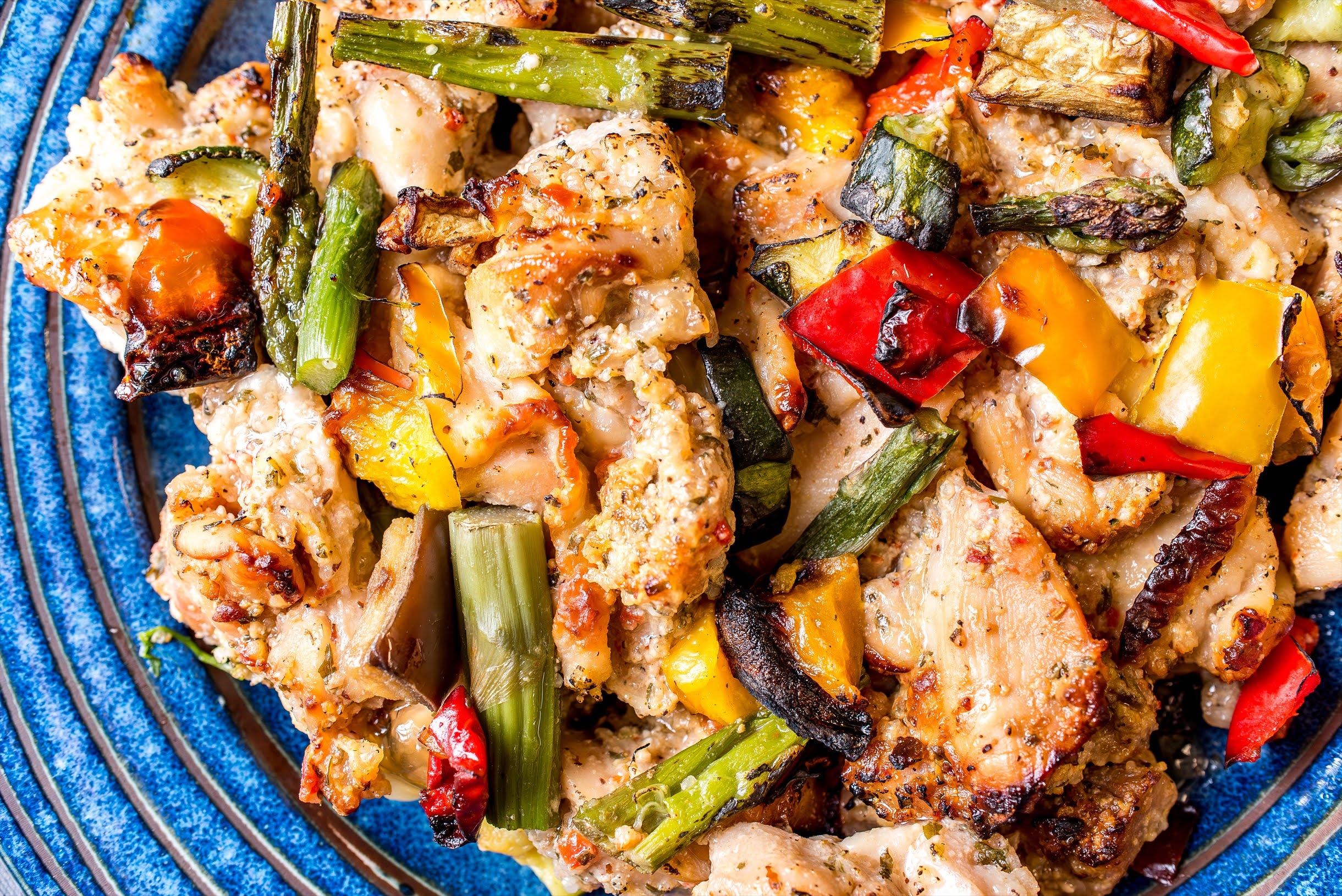 【温】ハーブと塩麴でマリネしたチキンのオーブン焼き
