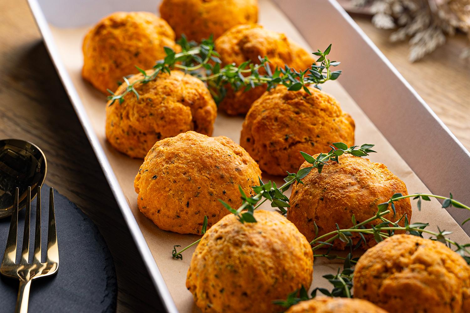 ⑨季節のセイボリースコーン