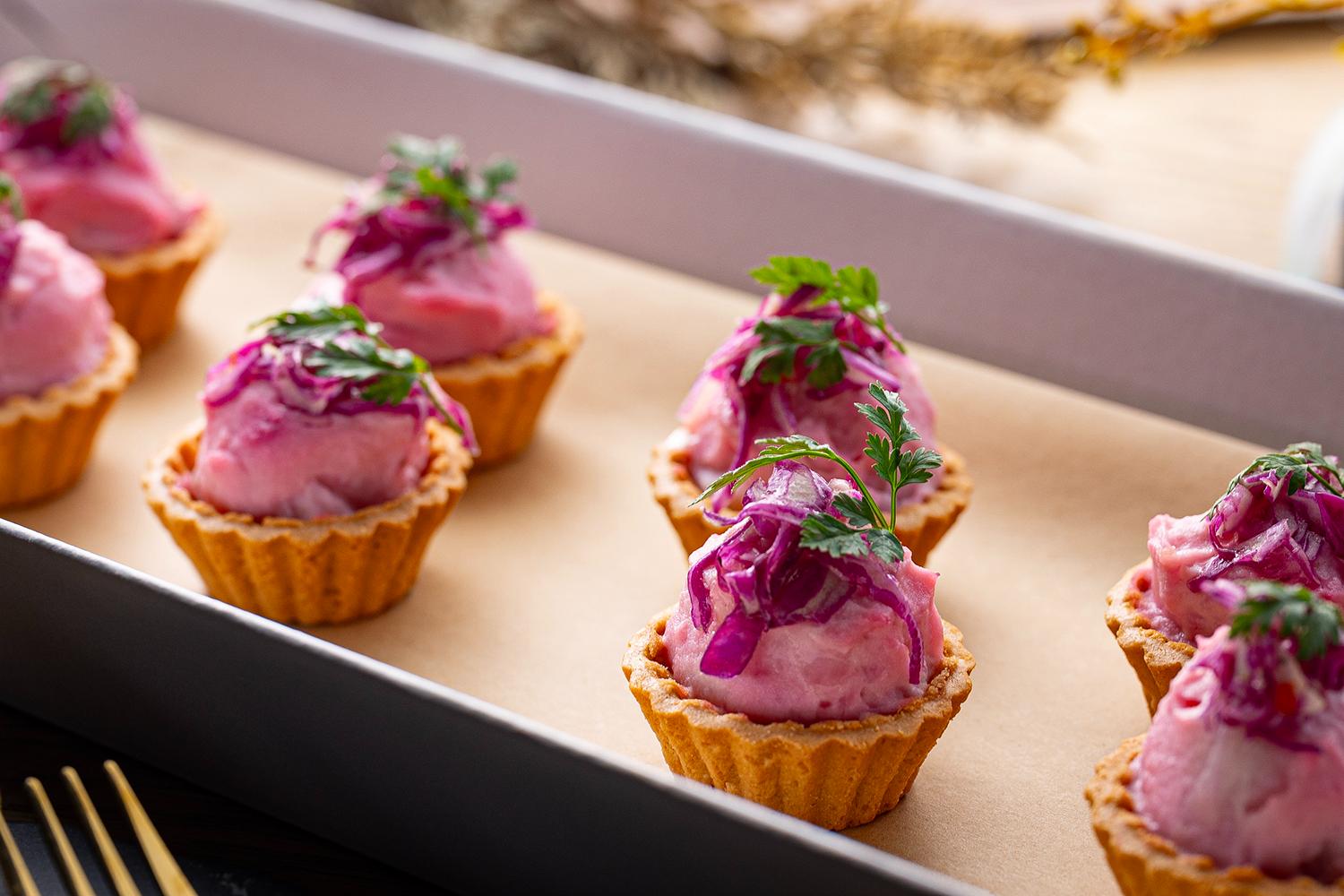 ④ビーツのポテトサラダ