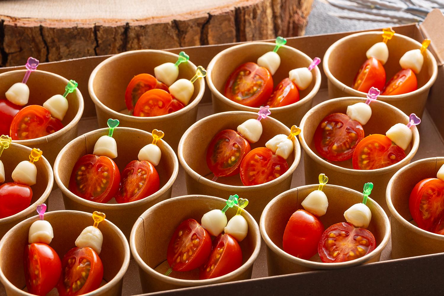 モッツアレラとトマトのピンチョス