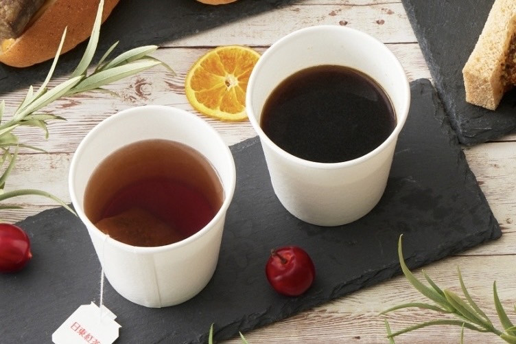 ドリンクはコーヒー・紅茶（ホットorアイス）からお一人様1杯分をお選びください。