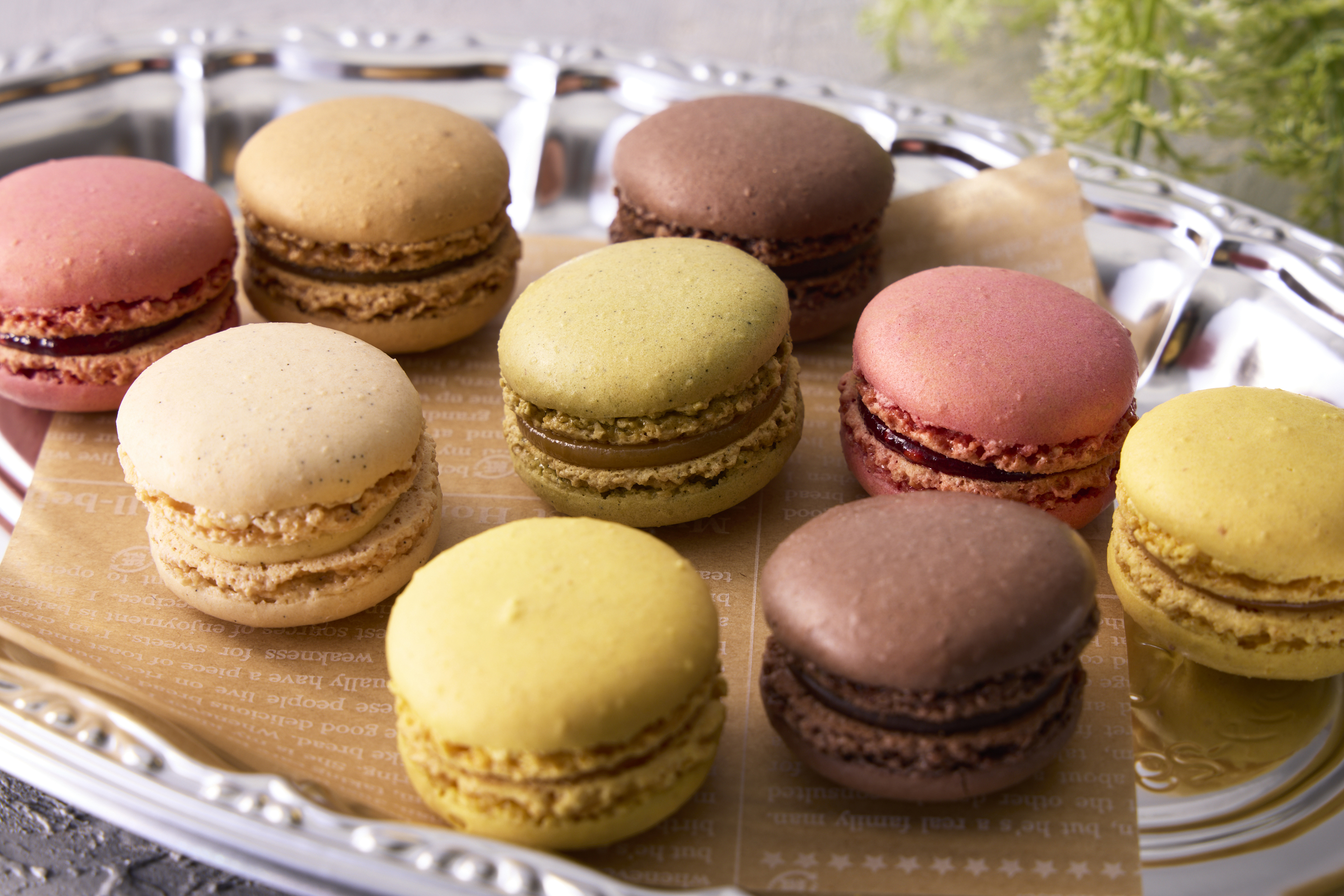 マカロンの色・味はランダムとなります。