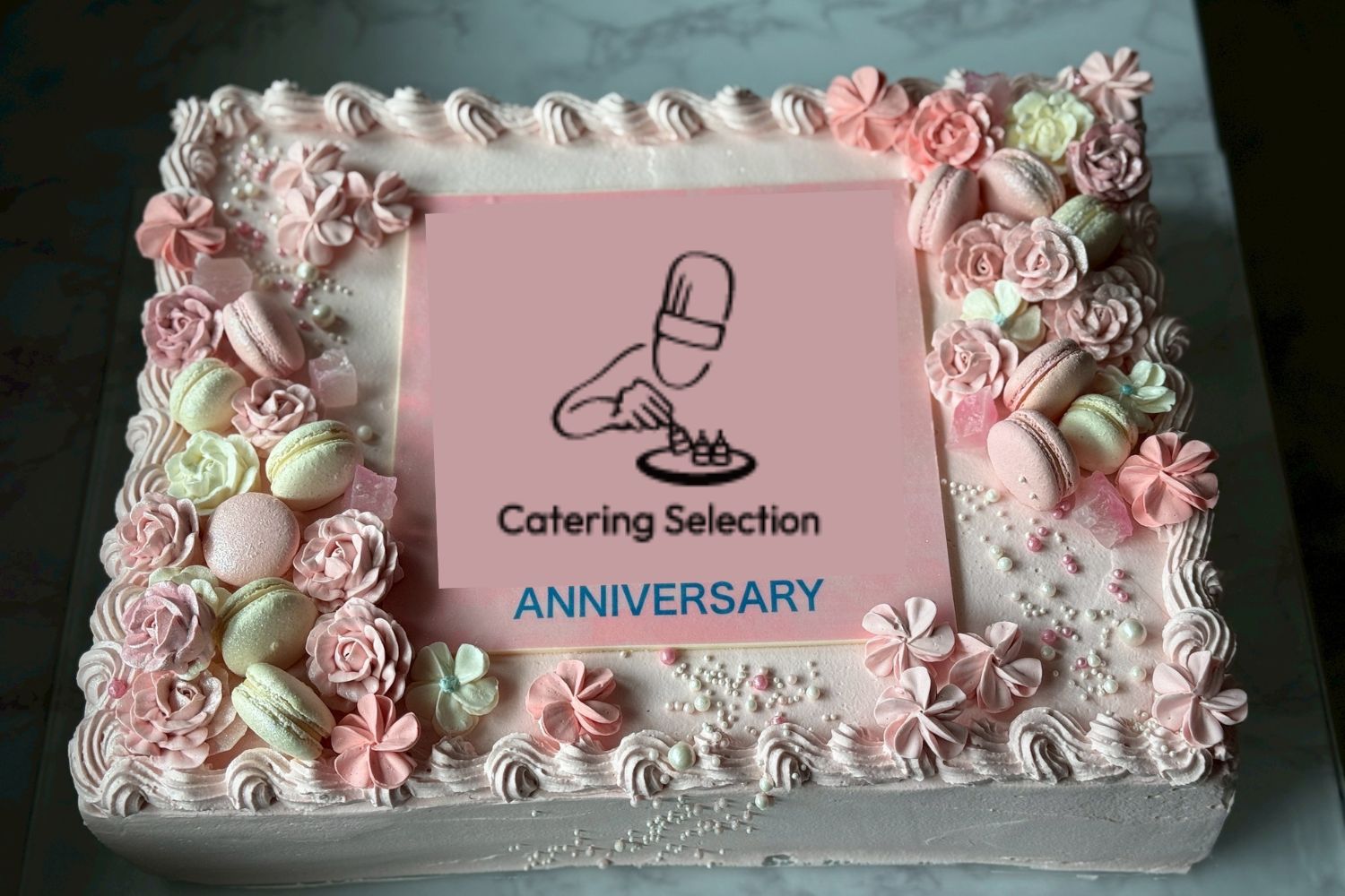 【ピンク】イメージ写真：（オプション内：フードプリント1式＋マカロン＋バタークリームフラワー）