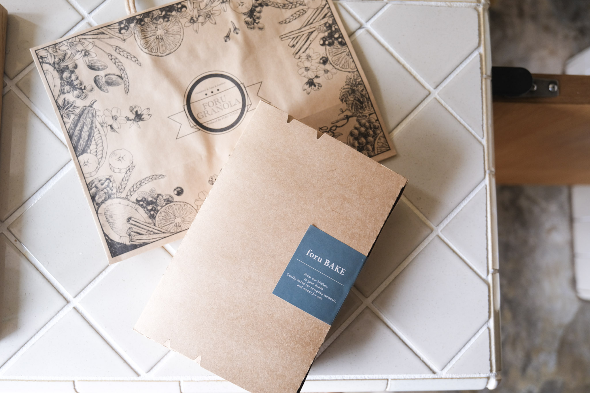 お持ち帰り用の紙袋もご用意しております