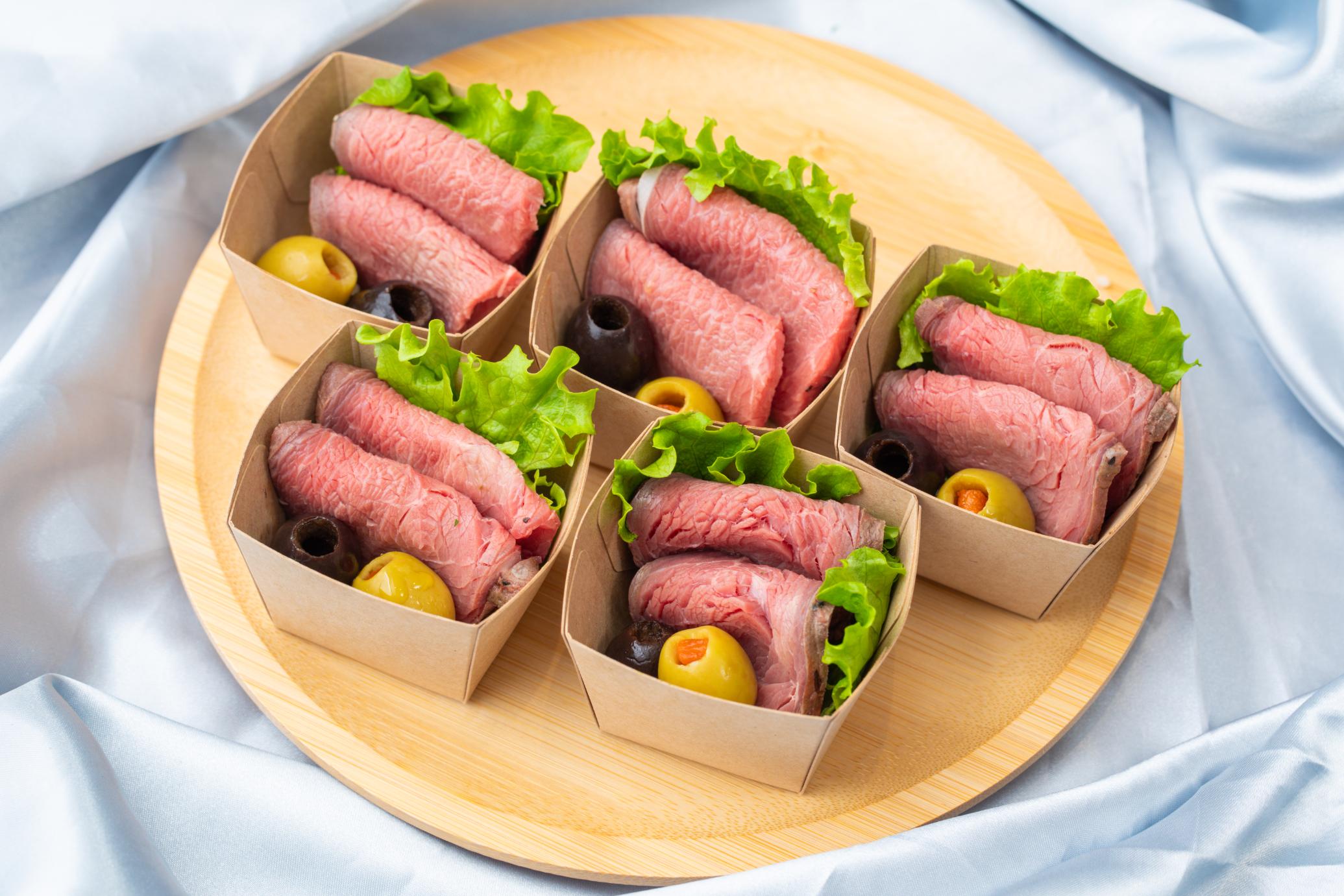 ローストビーフオリーブ添え