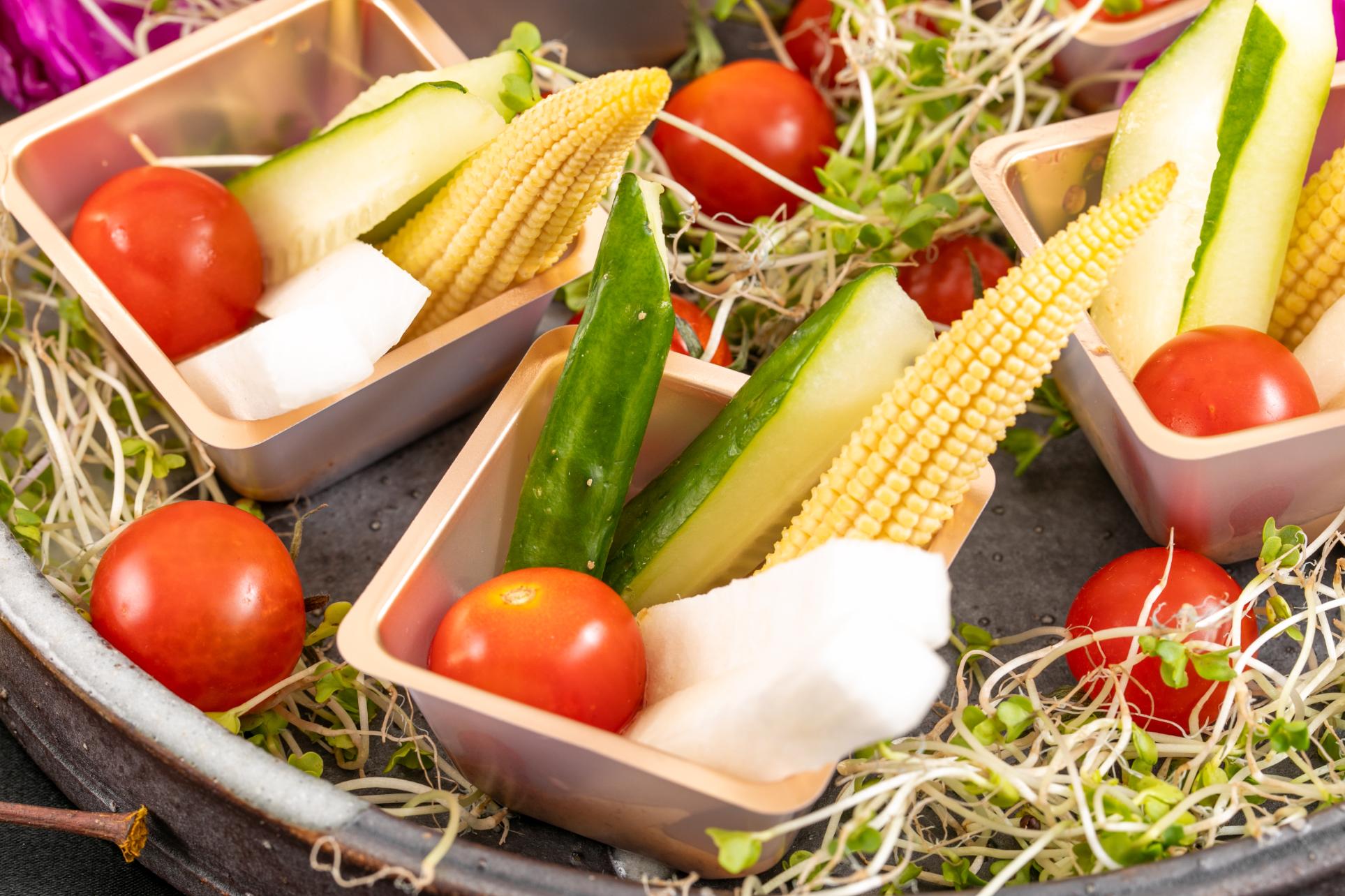 季節の彩りサラダ（orバーニャカウダ）