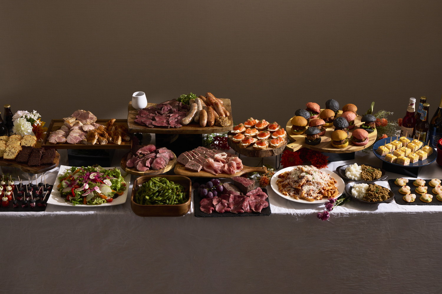 全体イメージ　写真内ハモンセラーノはオプションとなります