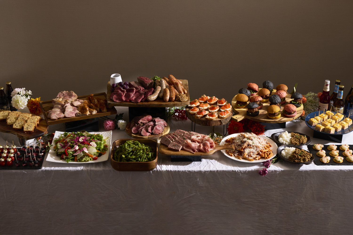 全体イメージ　写真内ハモンセラーノはオプションとなります