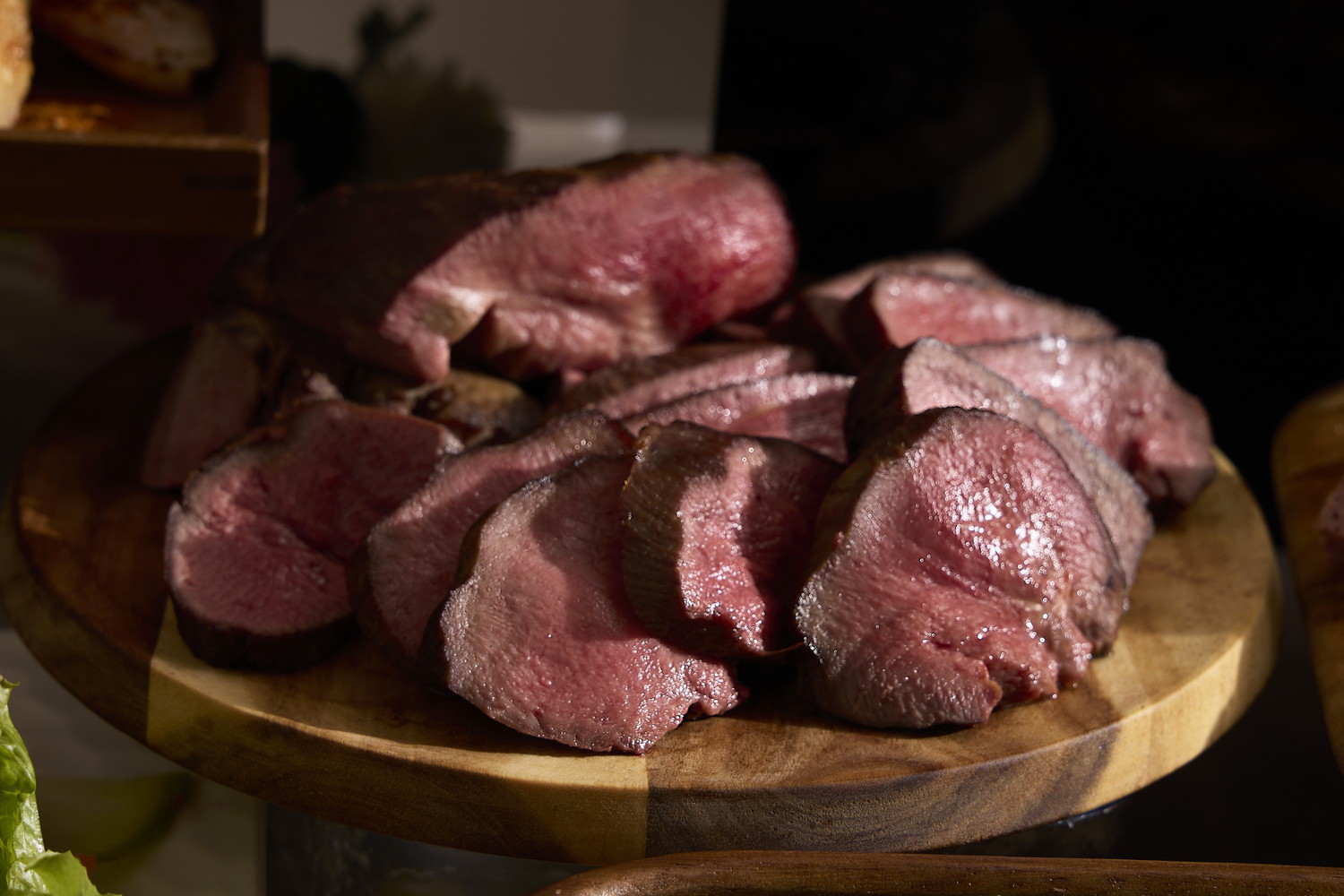 牛タンの一本焼き、葱塩ソース