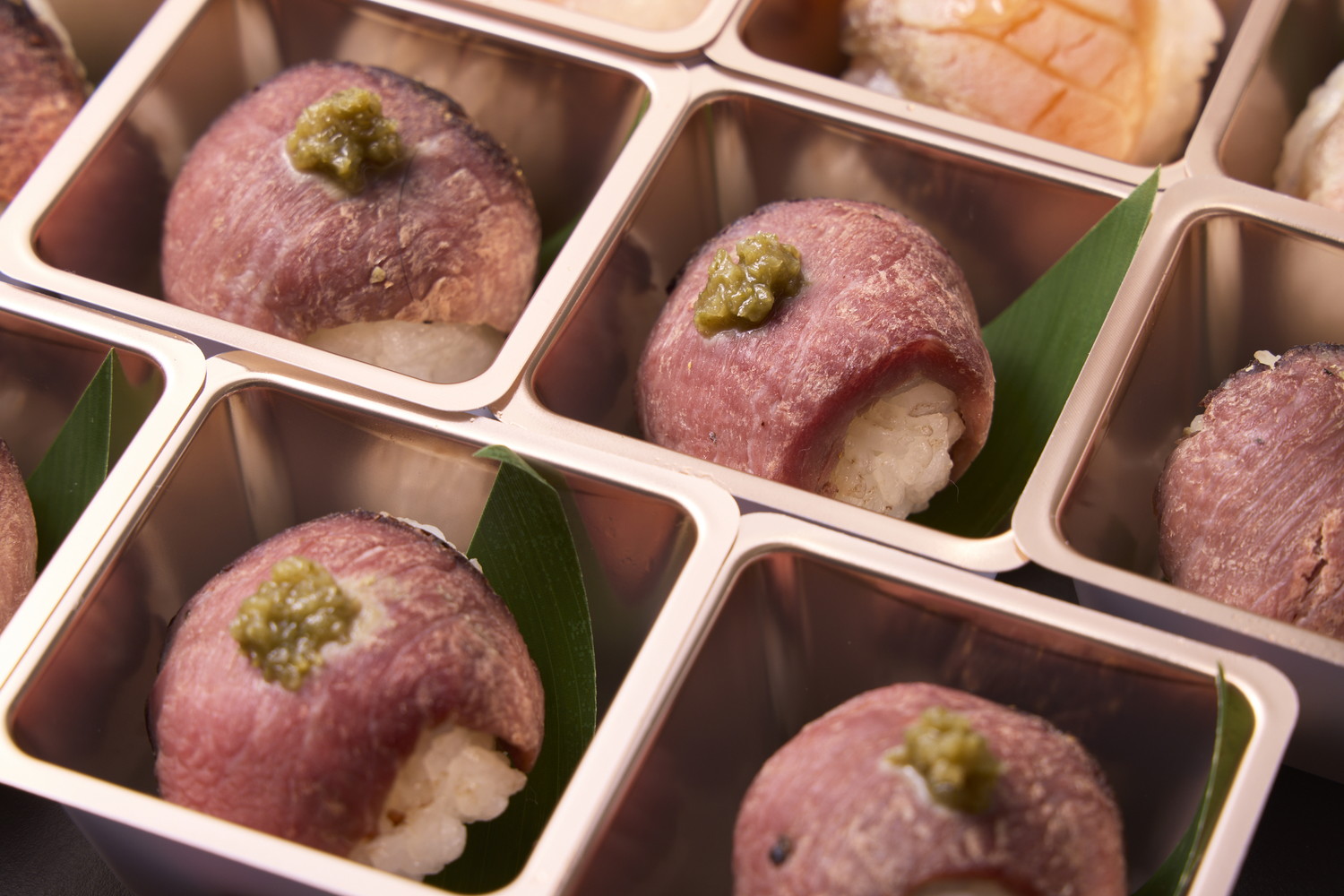 最高級ローストビーフの手毬寿司