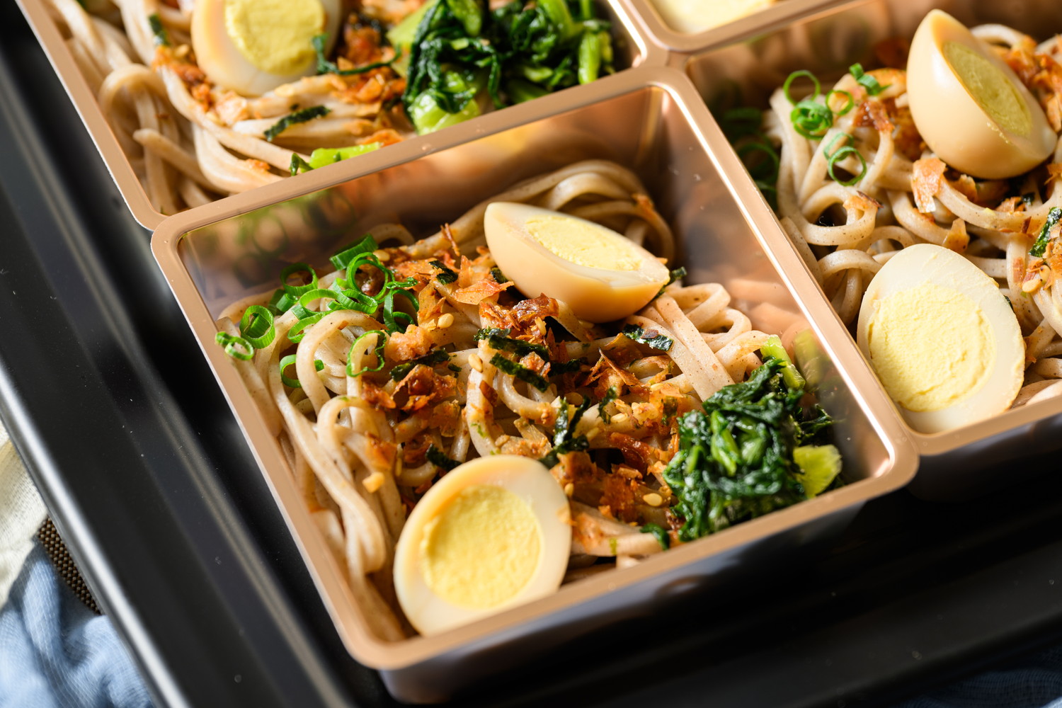 特製和風混ぜ蕎麦～うずらの卵をのせて～