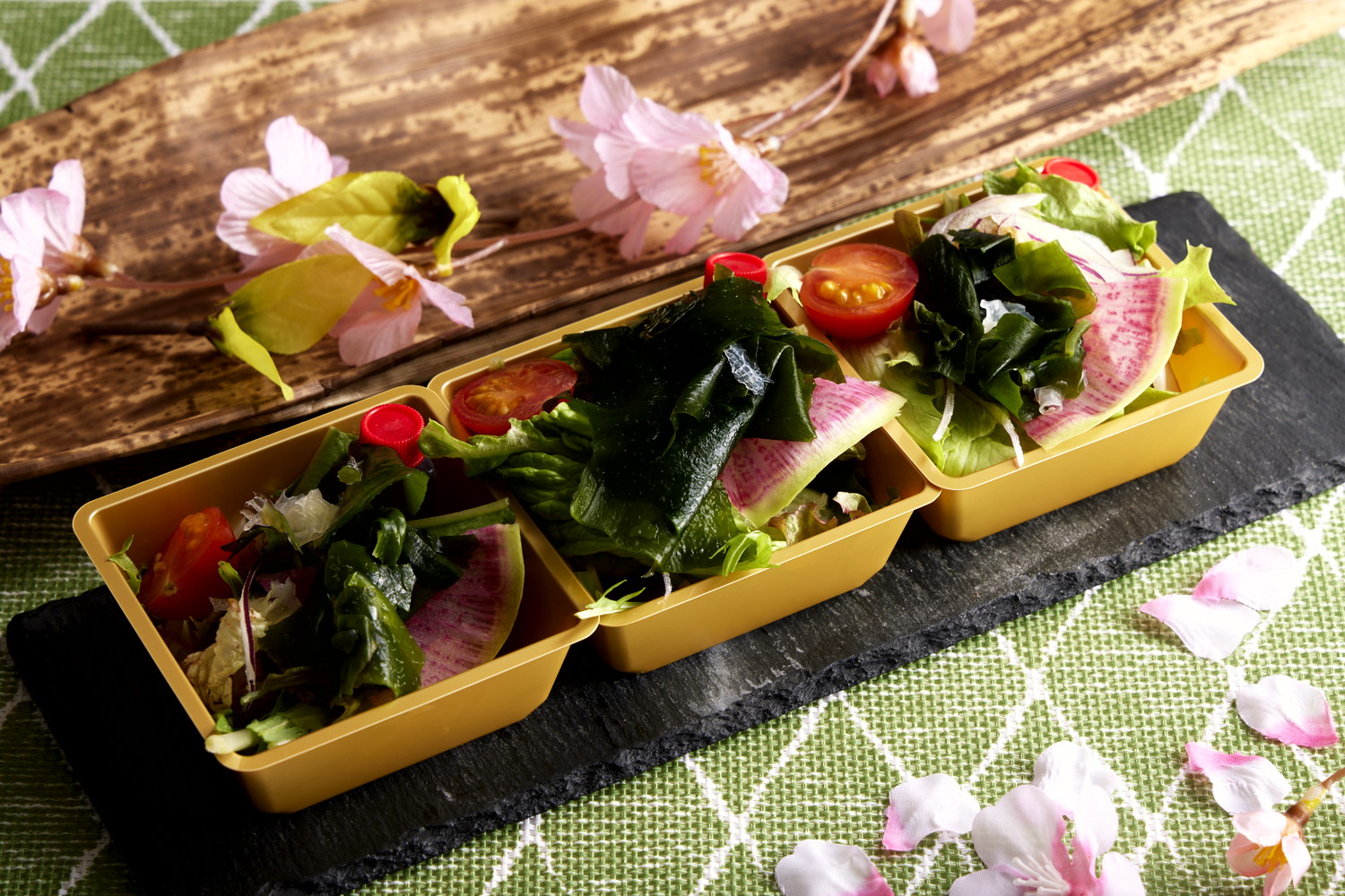 海藻とお野菜たっぷりサラダ ゆずドレッシング