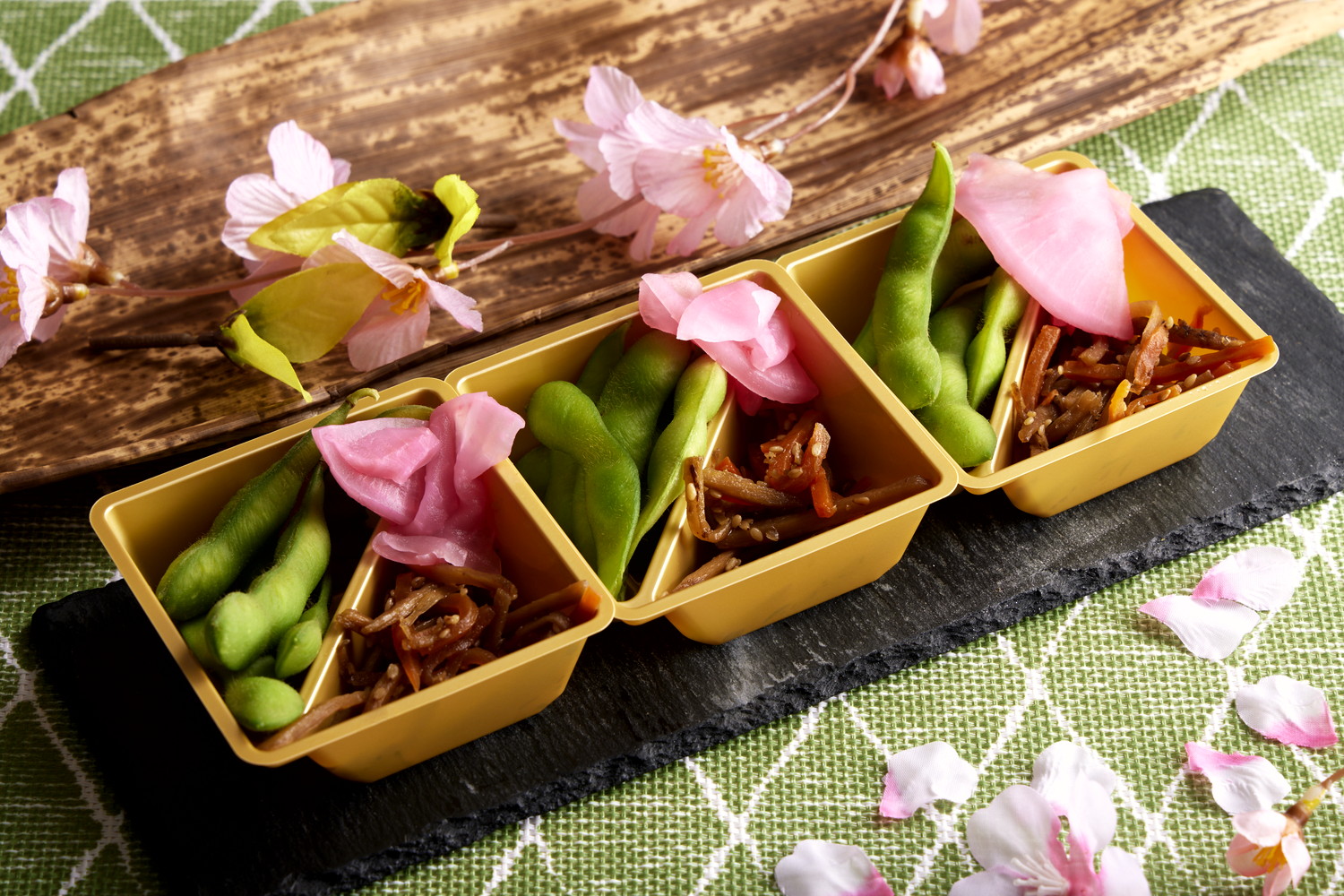 枝豆と漬物・きんぴらごぼう
