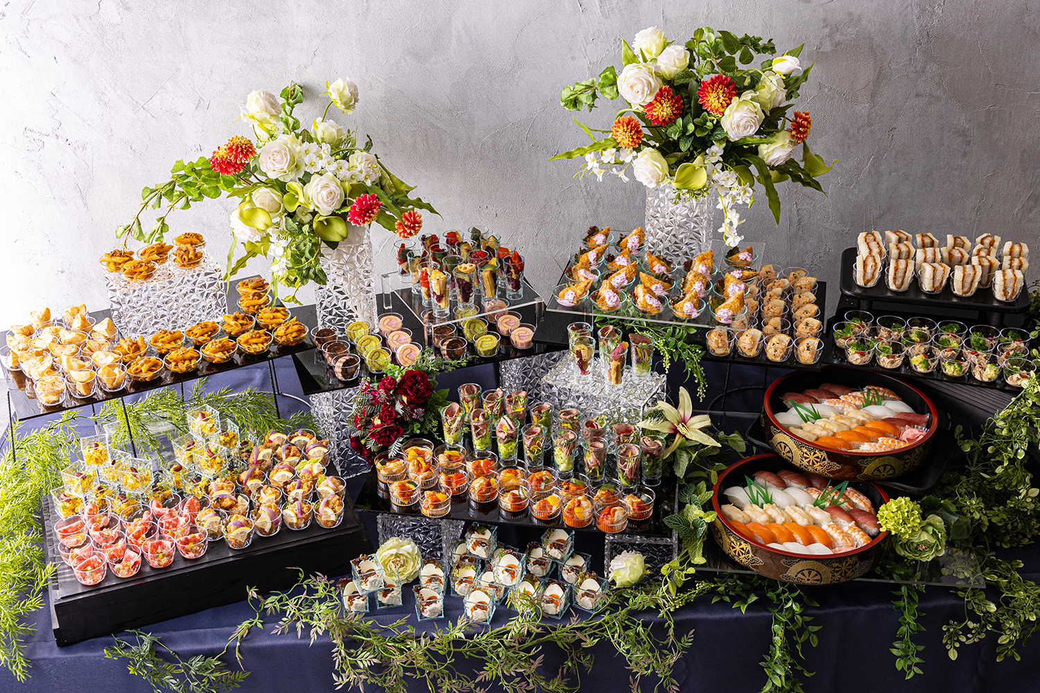 Finger Food & Sushi 福　FUKU 【握り寿司付きケータリング×17品】	10月1日問合せ分～画像0