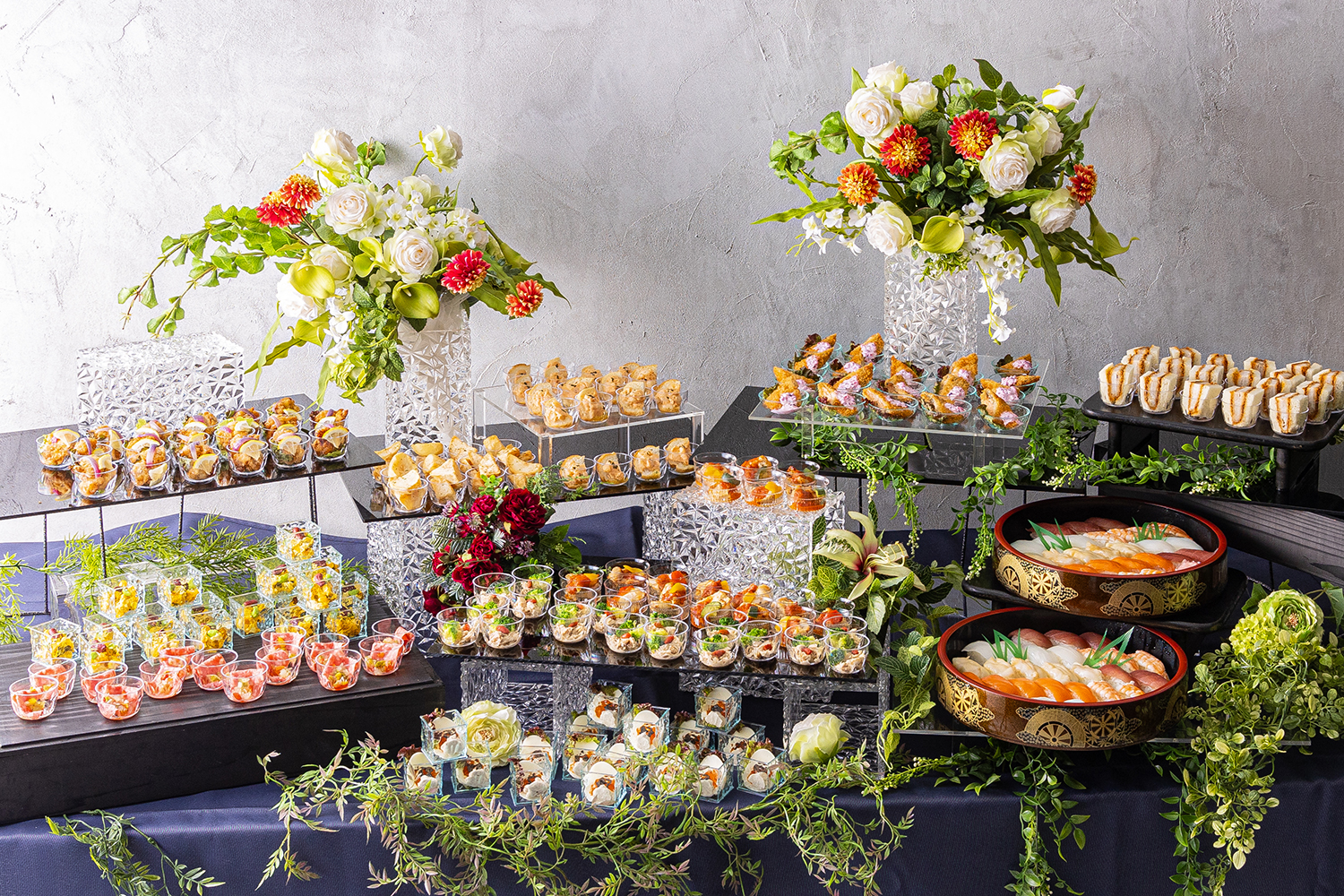 Finger Food & Sushi 楽　GAKU 【握り寿司付きケータリング×13品 　10月1日問合せ分～画像0