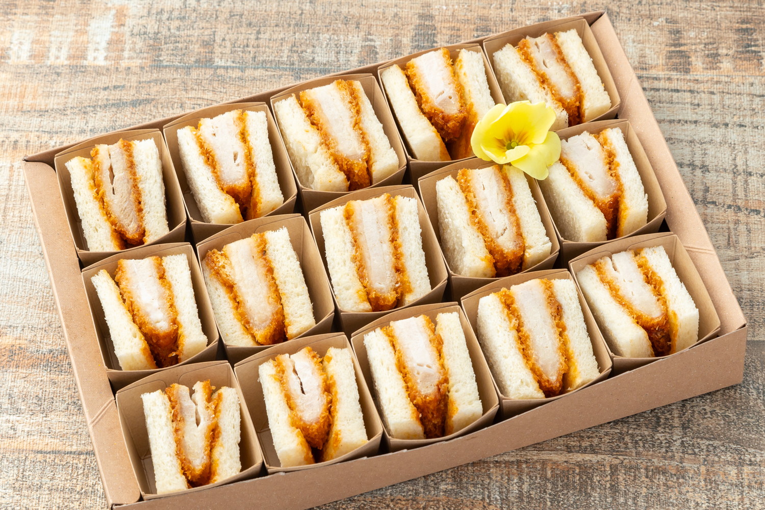 【オードブル×9品】 握り寿司付き彩紙箱　SUSHI WAKABA　10月1日問合せ分～画像6