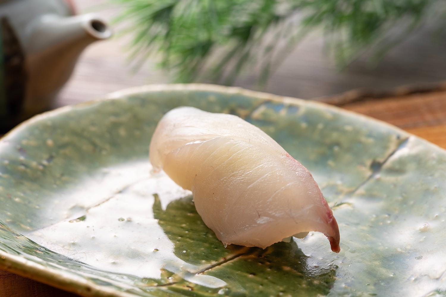 シマアジ