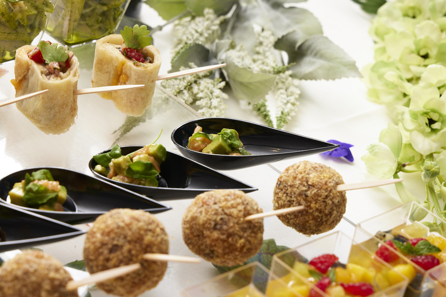 大人気のポークビンダルカレーレモンライスコロッケ