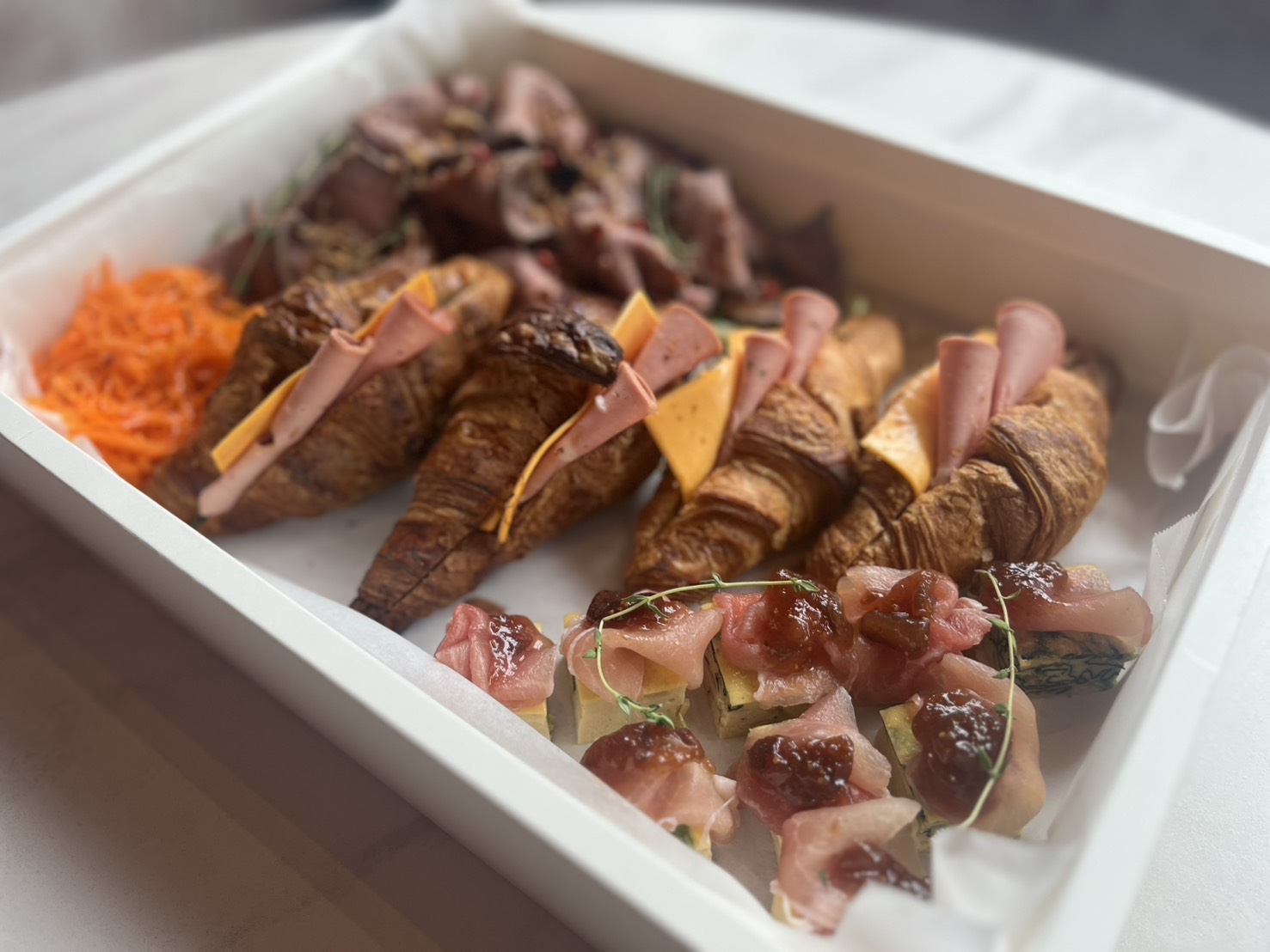 容器変更につき、「白いクラフトボックス」に入れてお届けいたします。