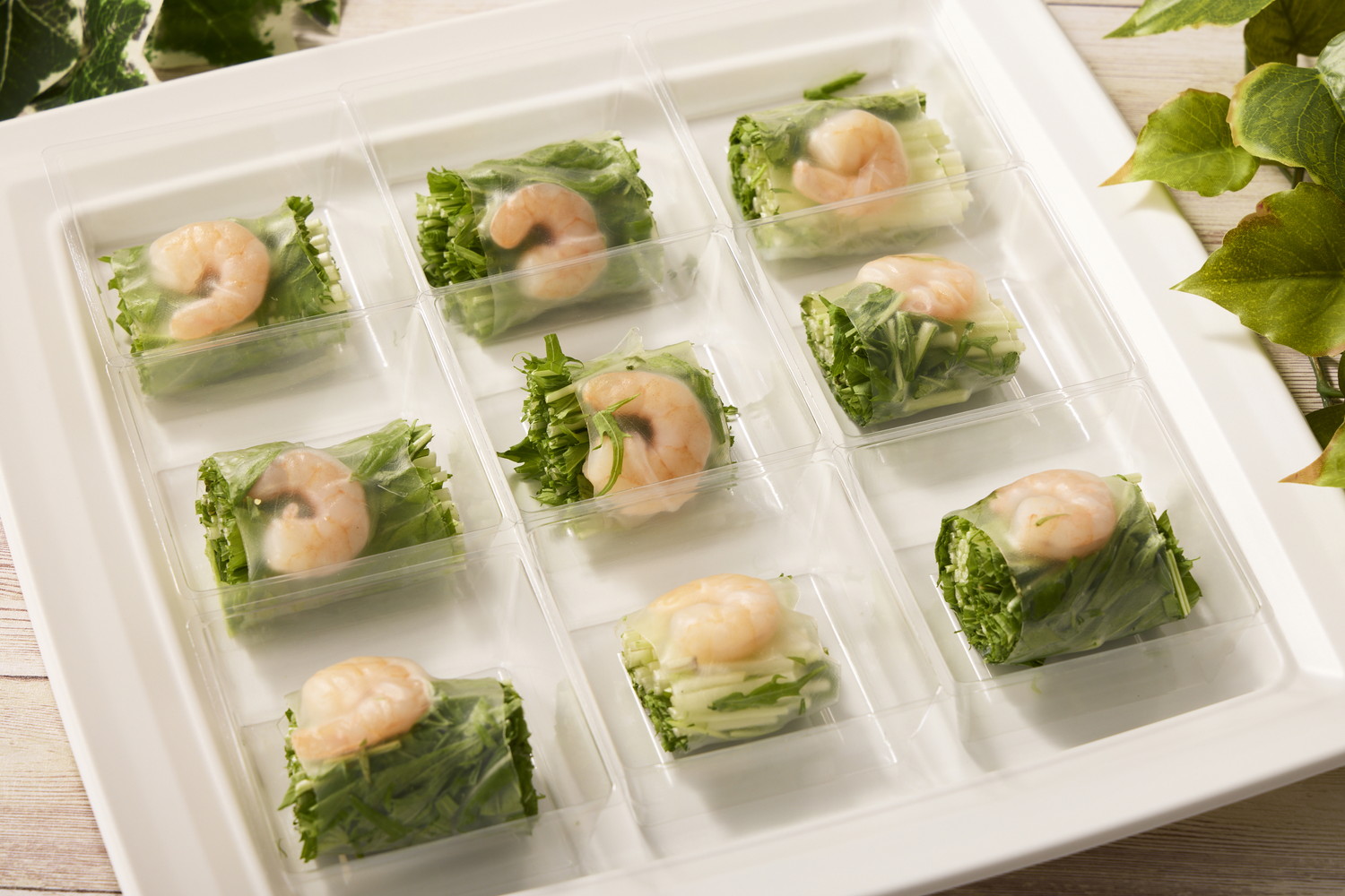 エビと彩り野菜の生春巻き　ナンプラーの香り
