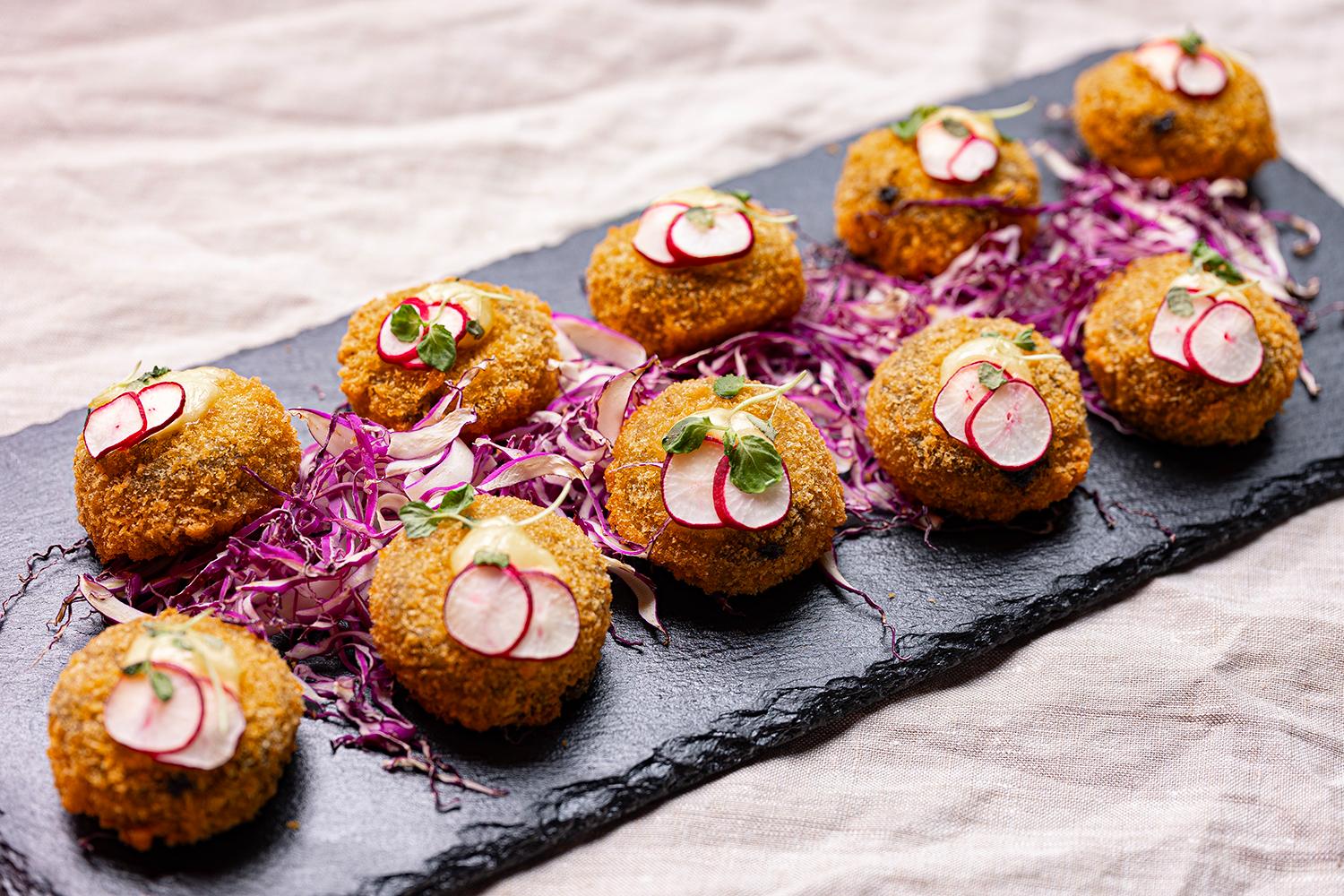 イカ墨リゾットのライスコロッケ～アイオリソース～