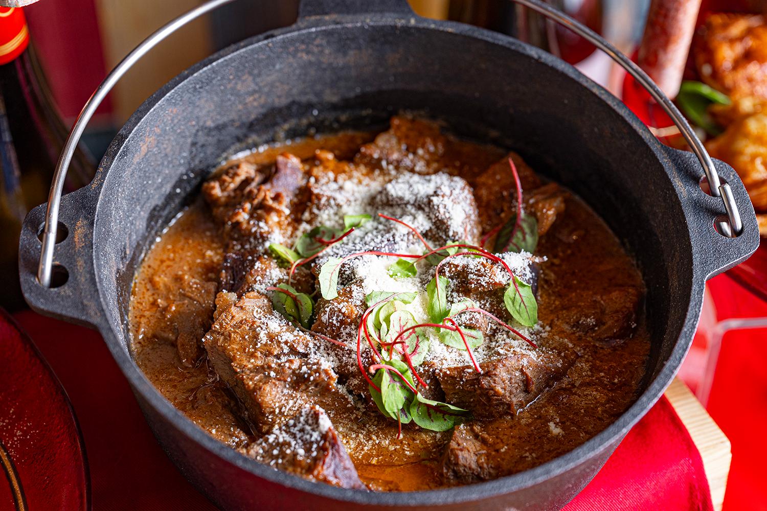 国産黒毛和牛を使った洋風ほろほろどて焼き