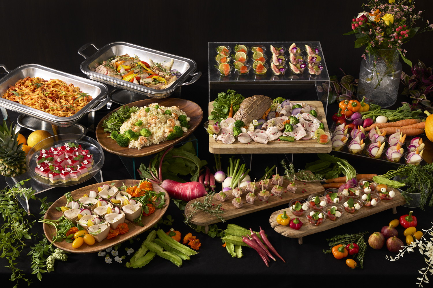 【期間限定20％割引￥10,000→￥8,000】フリードリンク付きGrand Luxe Party Buffet＜和牛ローストビーフカッティング付き＞画像0