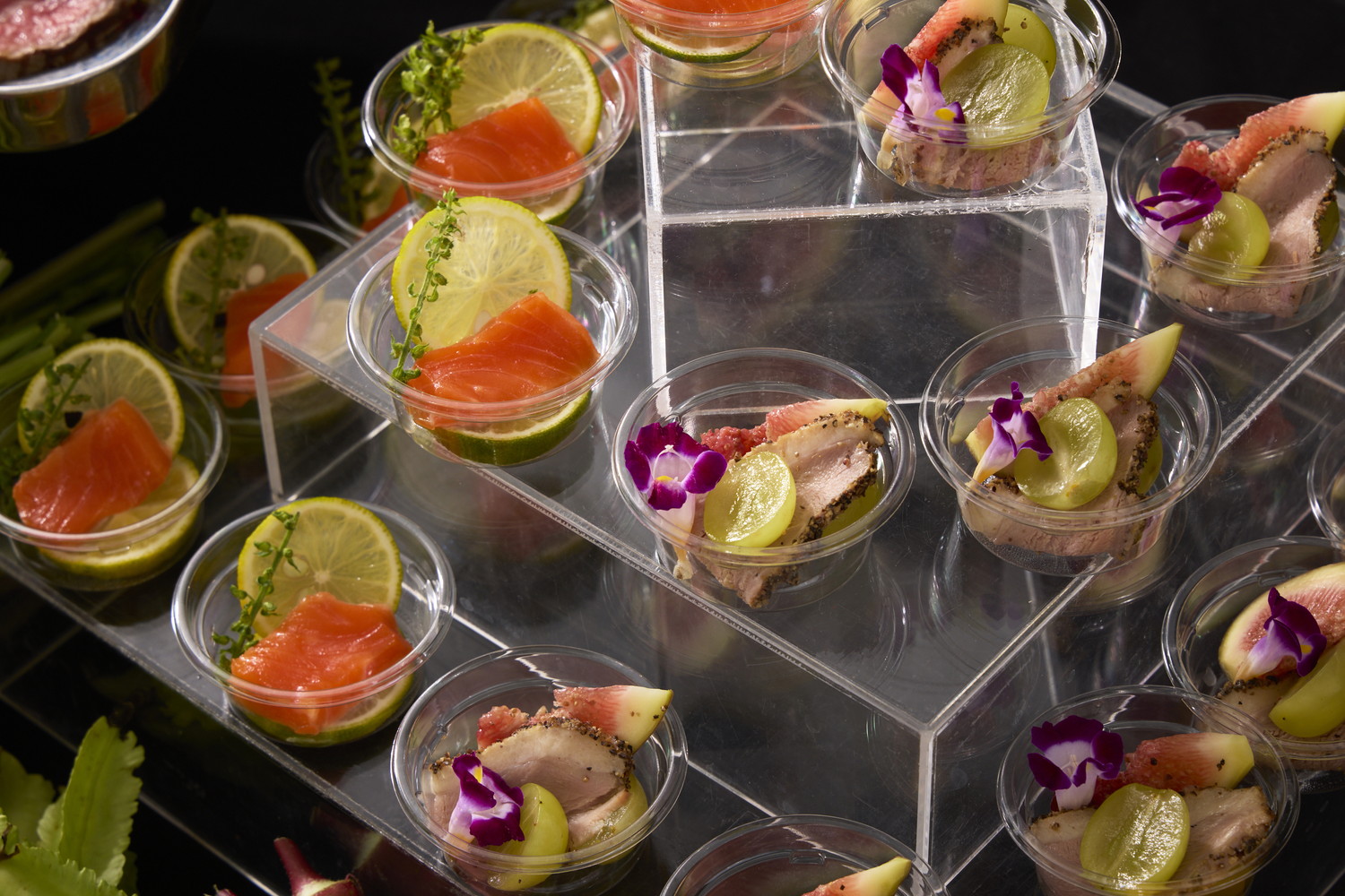 鴨のパストラミとフルーツのマリアージュ/ノルウェーサーモンのマリネ