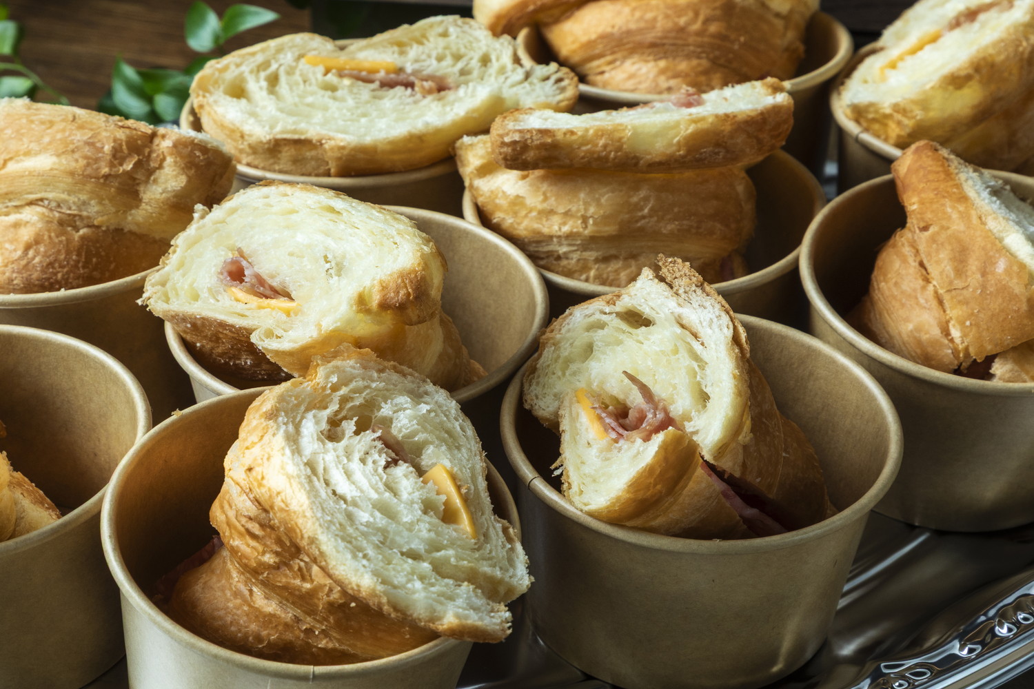 クロワッサンサンド〜サラミとレッドチェダーチーズ〜