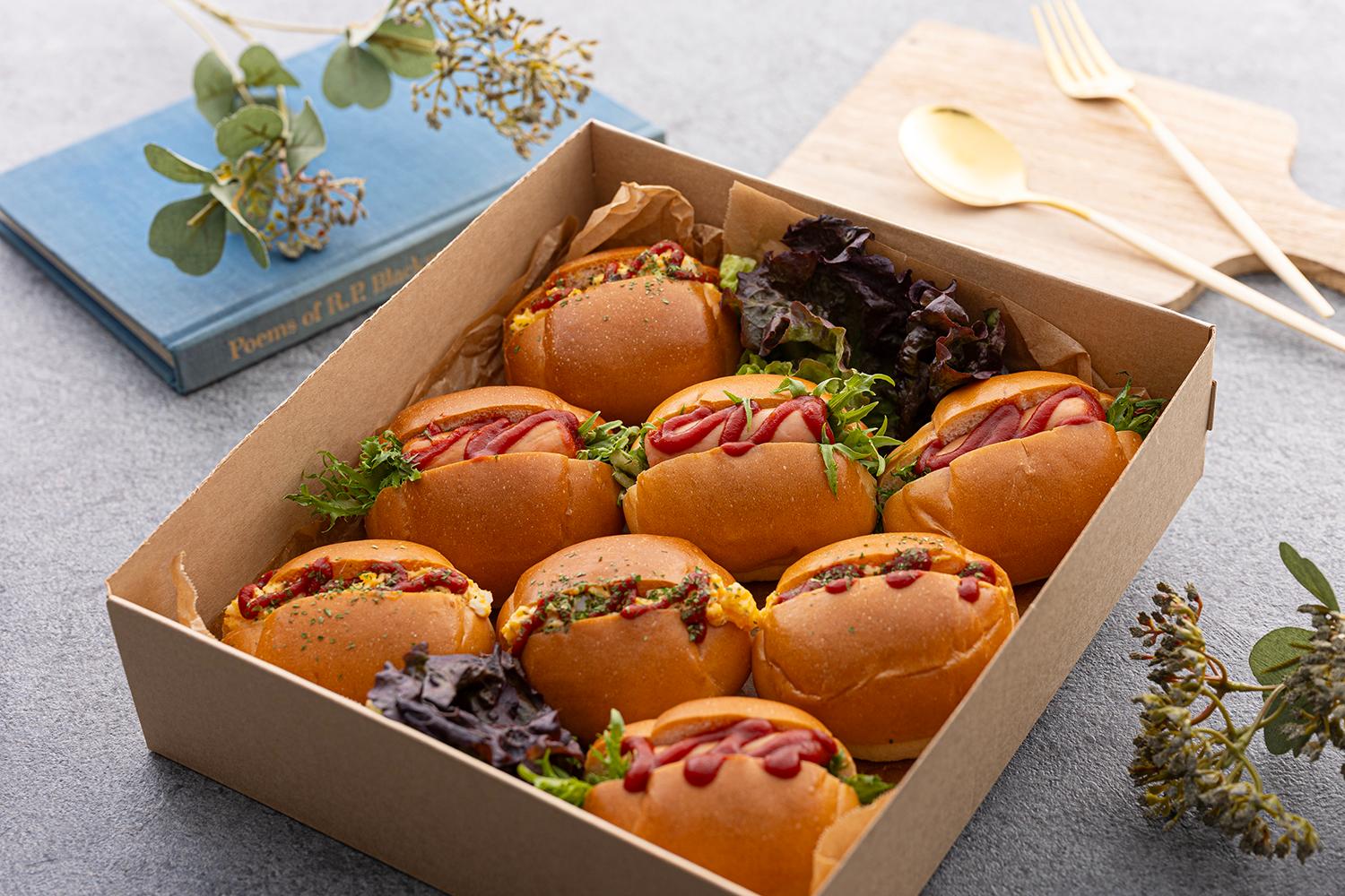 ロールパンサンド（ホットドッグ・たまごサラダ）