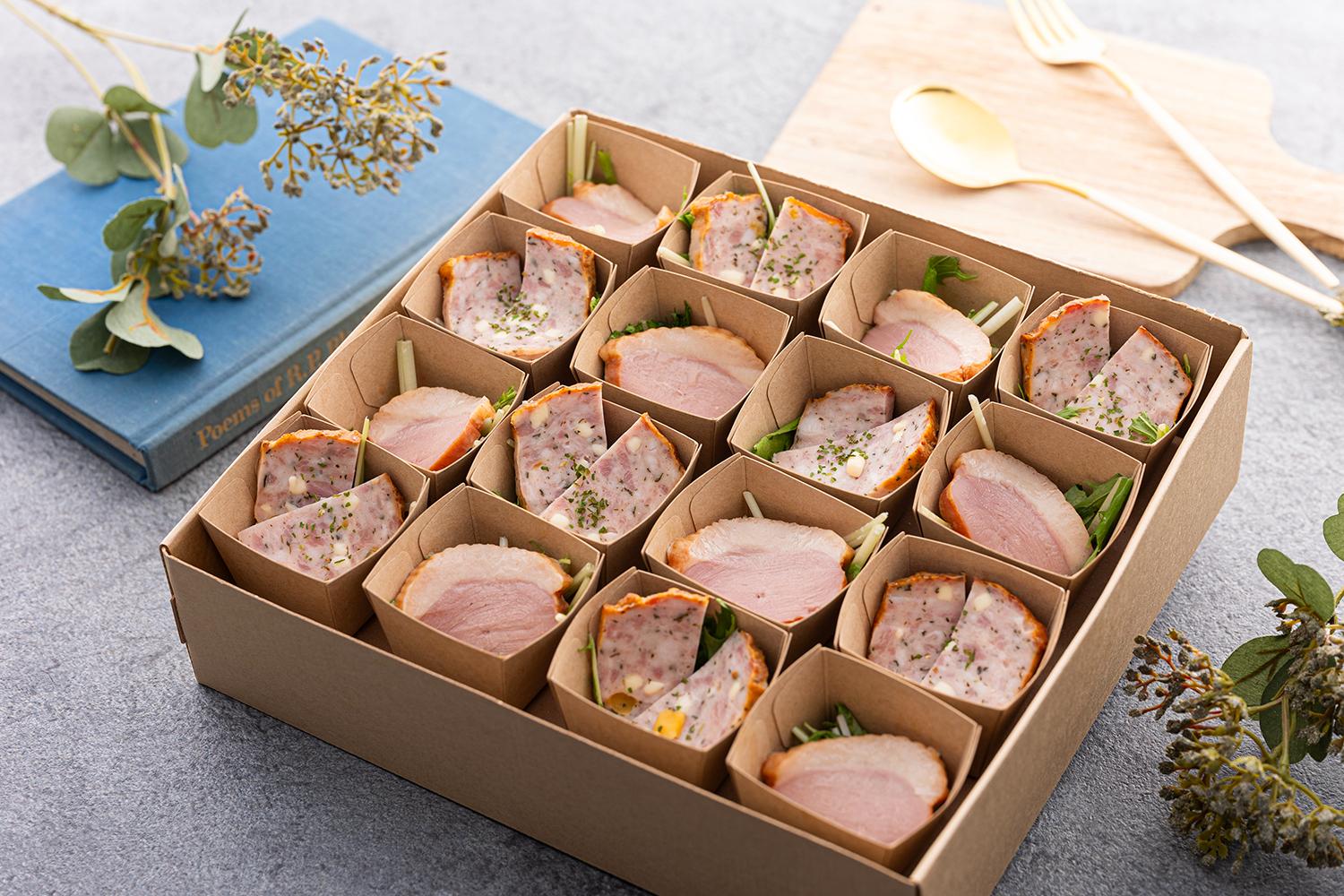 カップオードブル（ミート系）2種