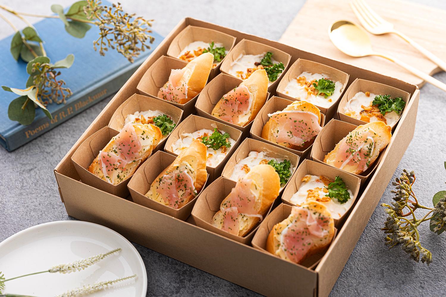 カナッペ（生ハムクリームチーズ）、ポテトサラダ