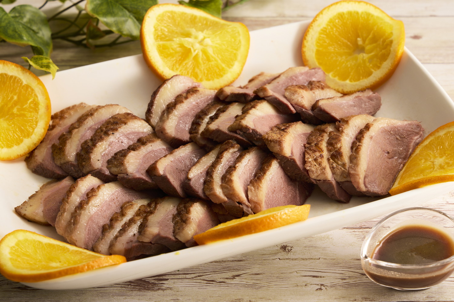 鴨のコンフィ ～柑橘香るオレンジソース～（温）
