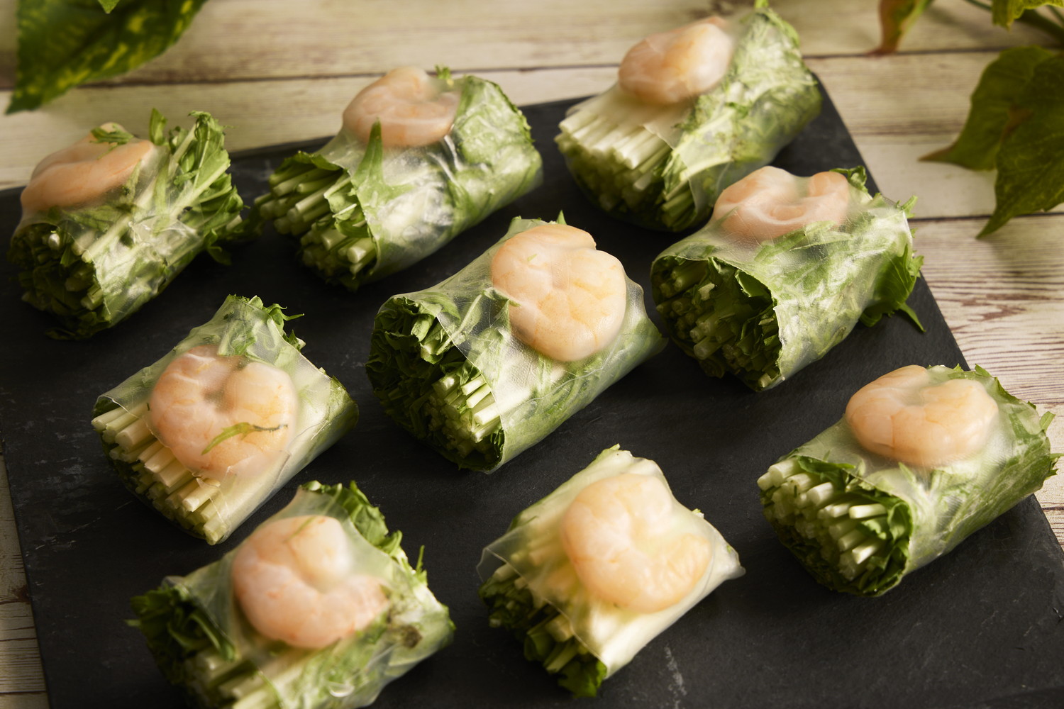 海老とシャキシャキ野菜の生春巻き ナンプラーの香り
