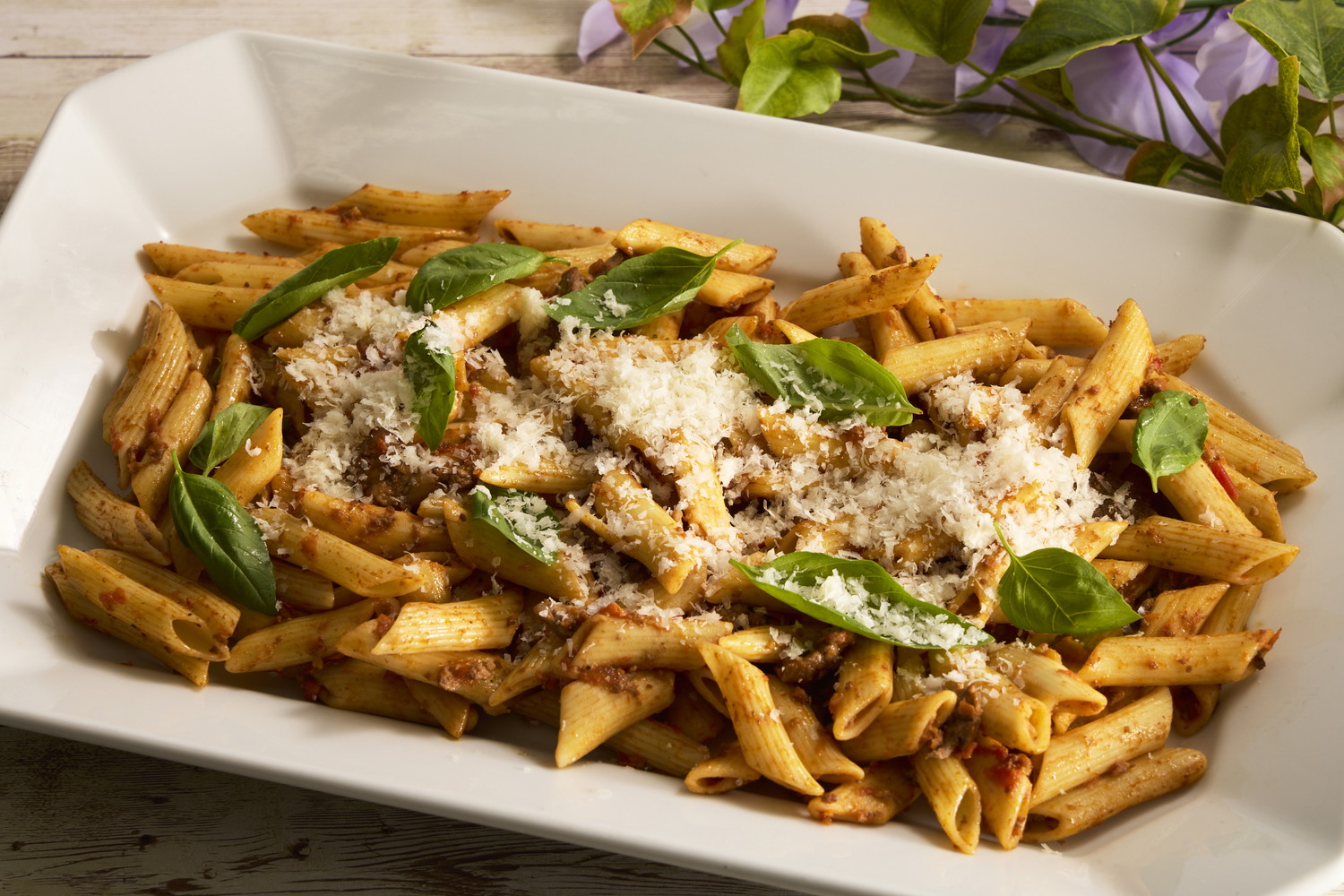 濃厚ボロネーゼソースのペンネ
